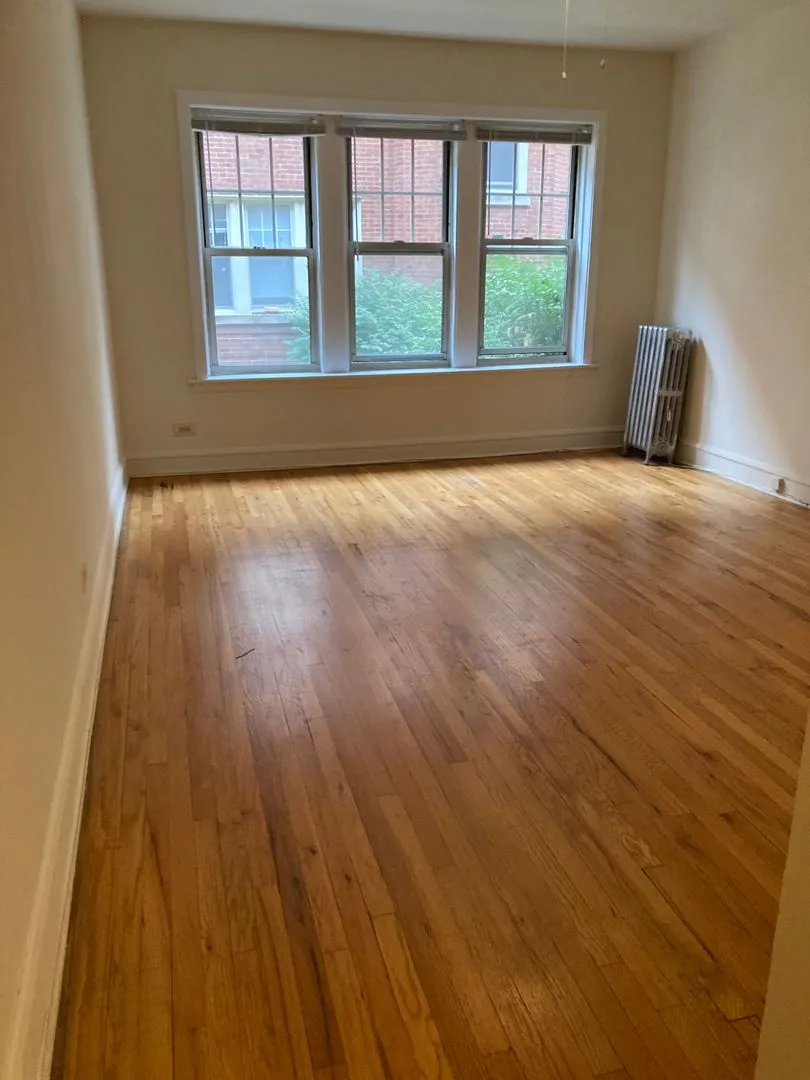 7502 N Hoyne Ave, , 60645, USA 60645-unit#04-2-Chicago-IL