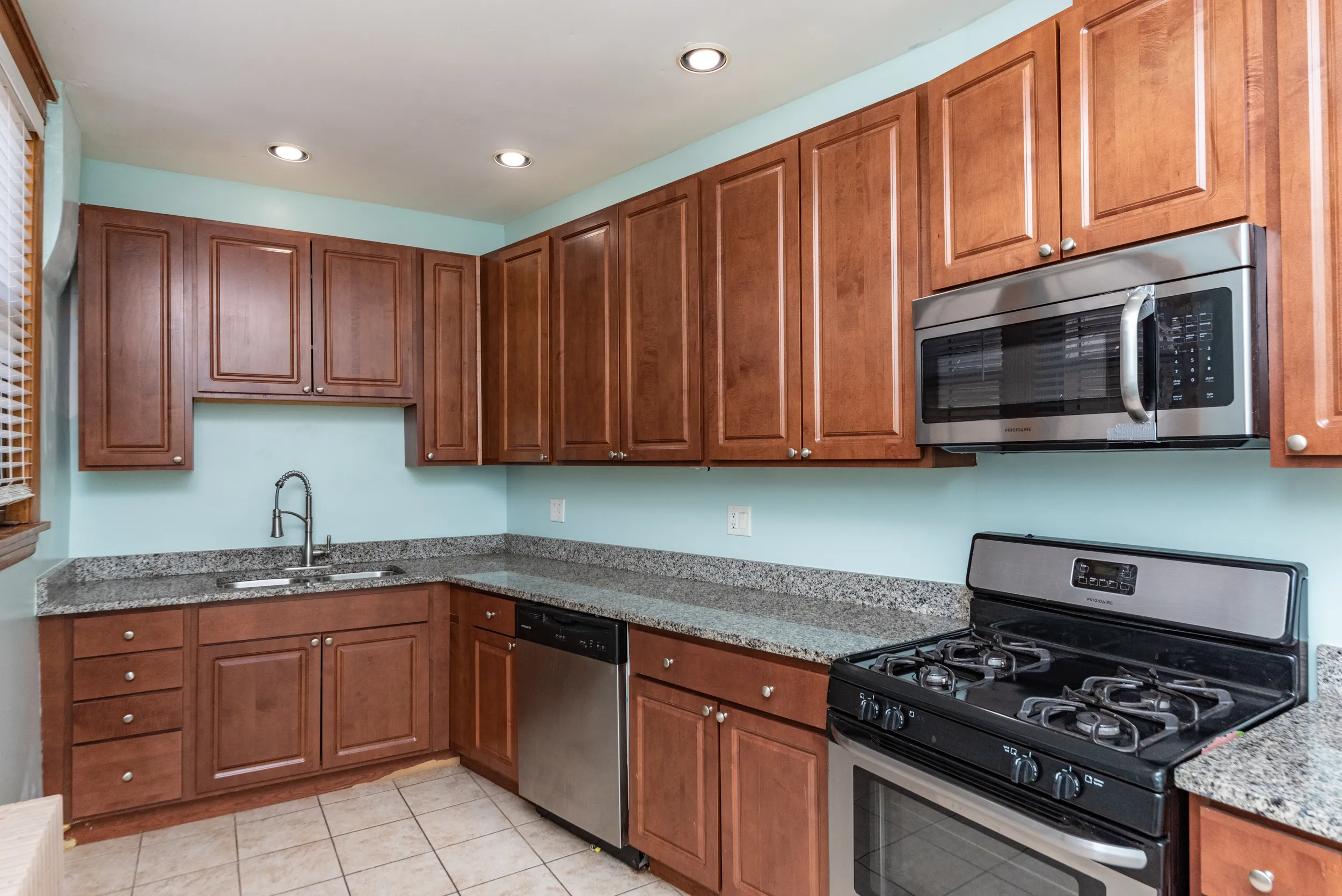 4255 N Campbell Ave, ,  60618, USA 60618-unit#2N-Chicago-IL