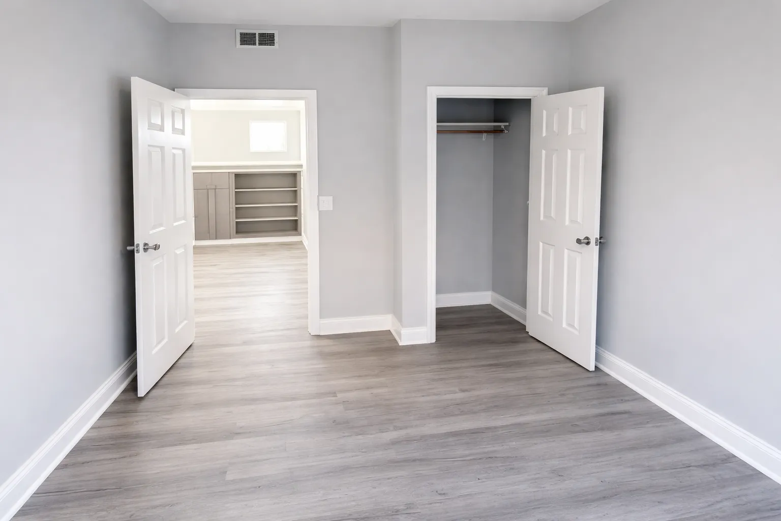 843 E Marquette Rd, ,  60637, USA 60637-Chicago-IL