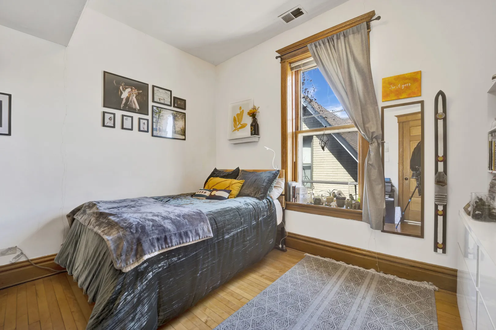 3135 N Clifton Ave, , 60657, USA 60647-unit#2-Chicago-IL