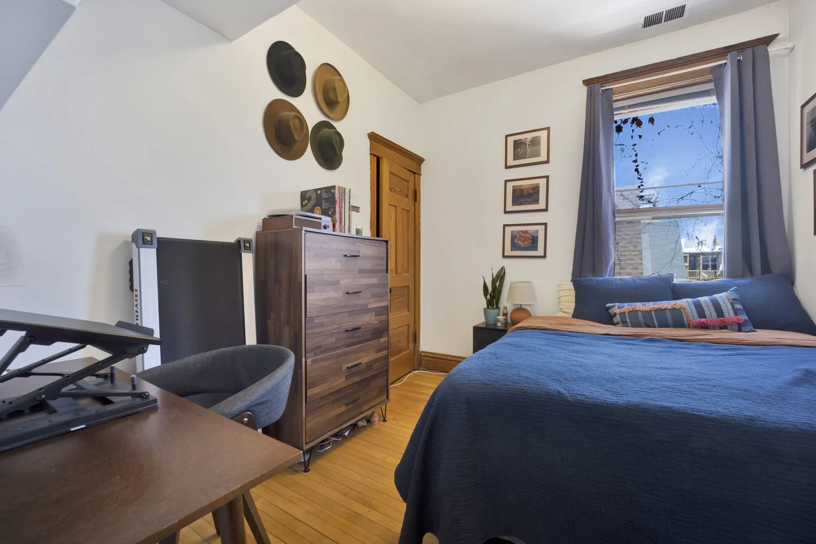 3135 N Clifton Ave, , 60657, USA 60647-unit#2-Chicago-IL