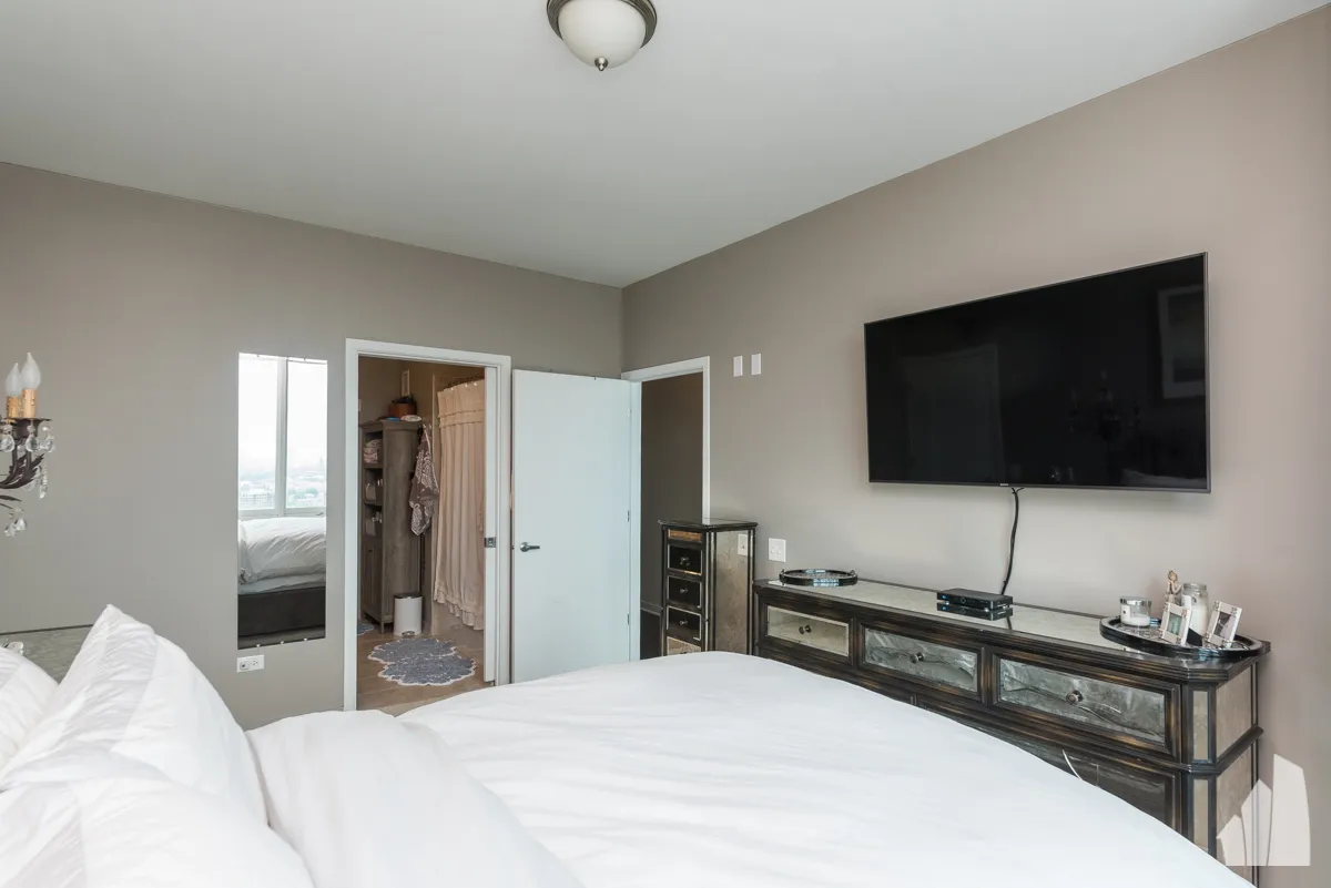 757 N Orleans St, ,  60654, USA 60654-unit#2009-Chicago-IL