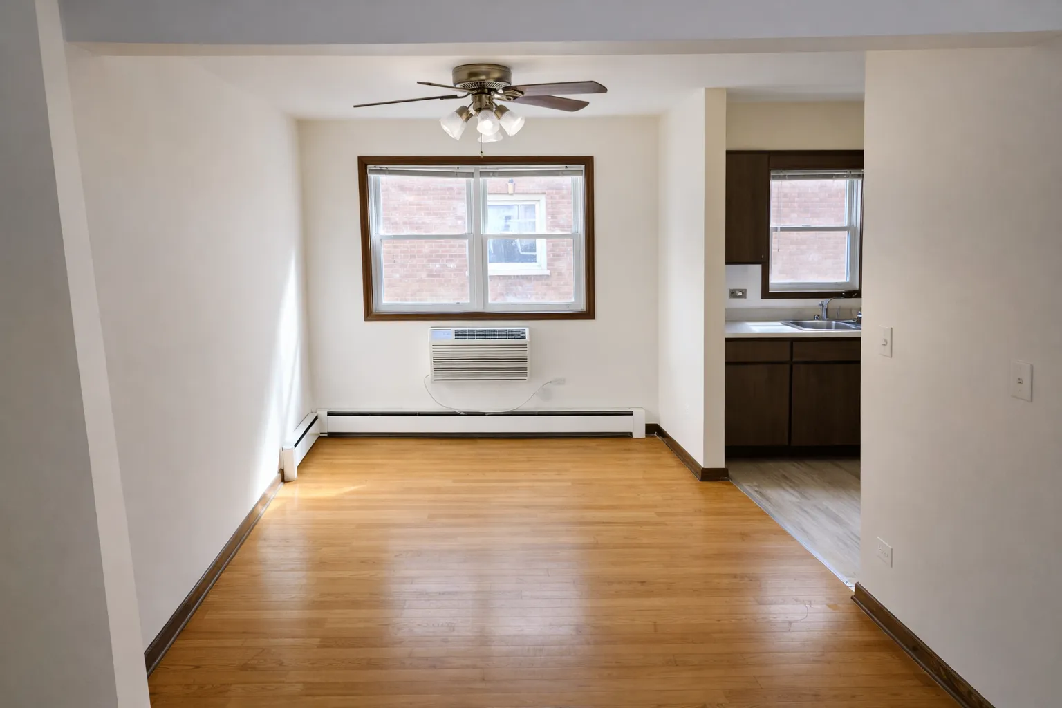 4526 N Seeley Ave, ,  60625, USA 60625-unit#2E-Chicago-IL