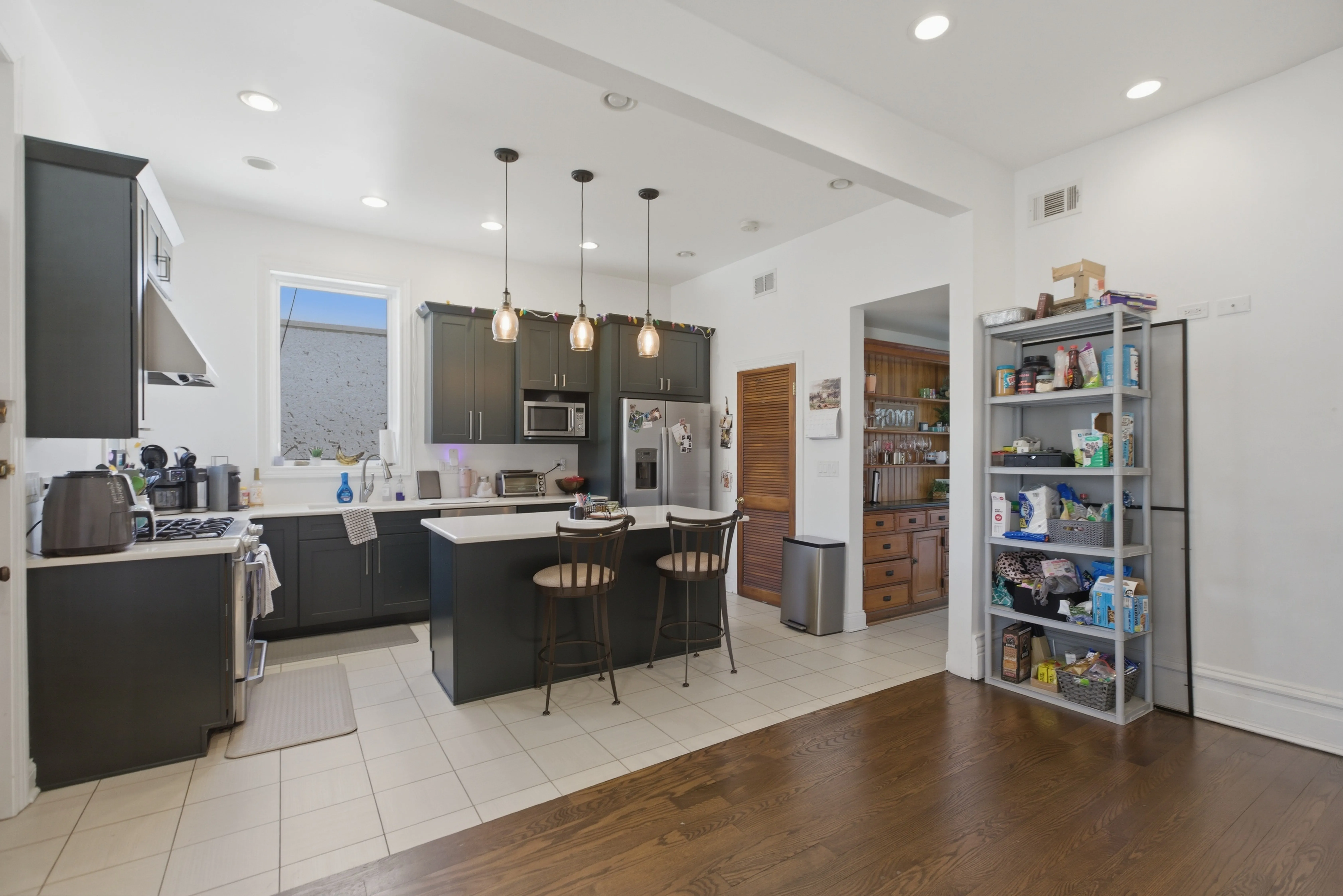 850 W Oakdale Ave, ,  60657, USA 60657-unit#3-Chicago-IL