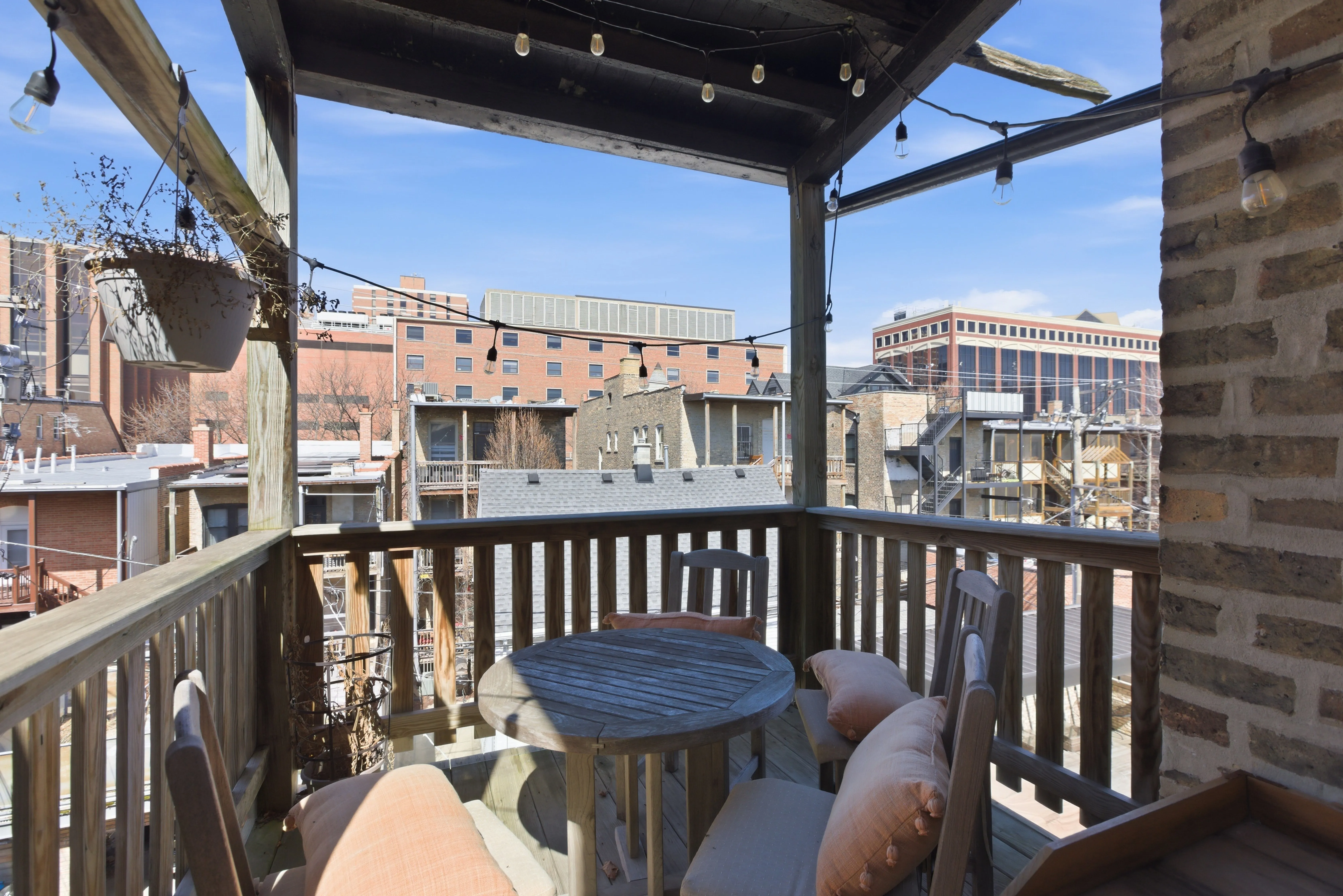 850 W Oakdale Ave, ,  60657, USA 60657-unit#3-Chicago-IL