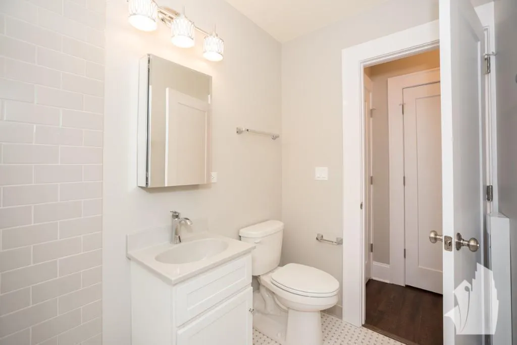 817 W Lakeside Pl, ,  60640, USA 60640-unit#705-Chicago-IL
