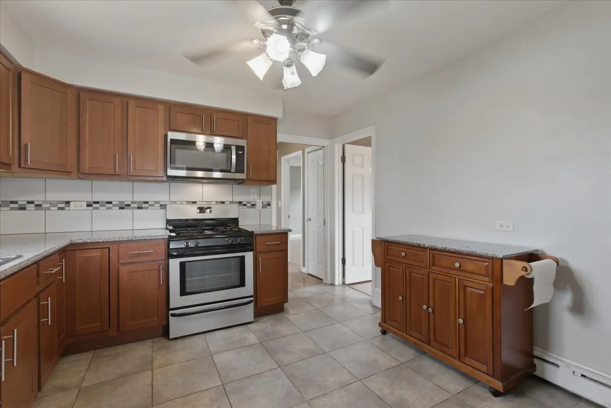 3018 N Whipple St, , 60618, USA 60618-unit#2-Chicago-IL