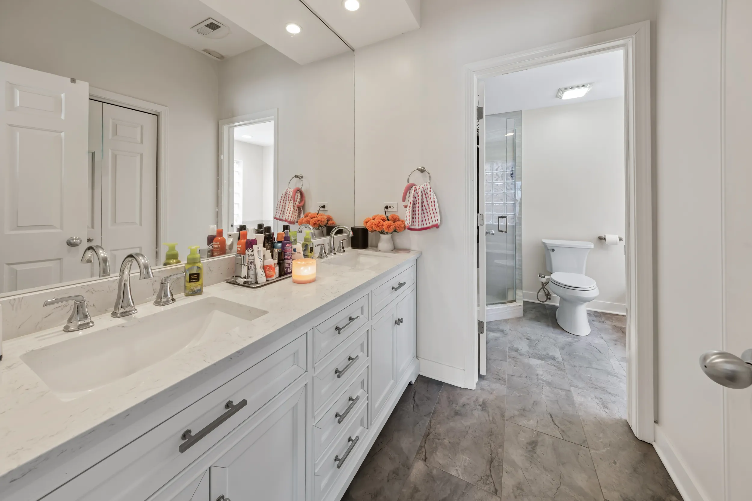 811 W Superior St, ,  60642, USA 60642-unit#4-Chicago-IL