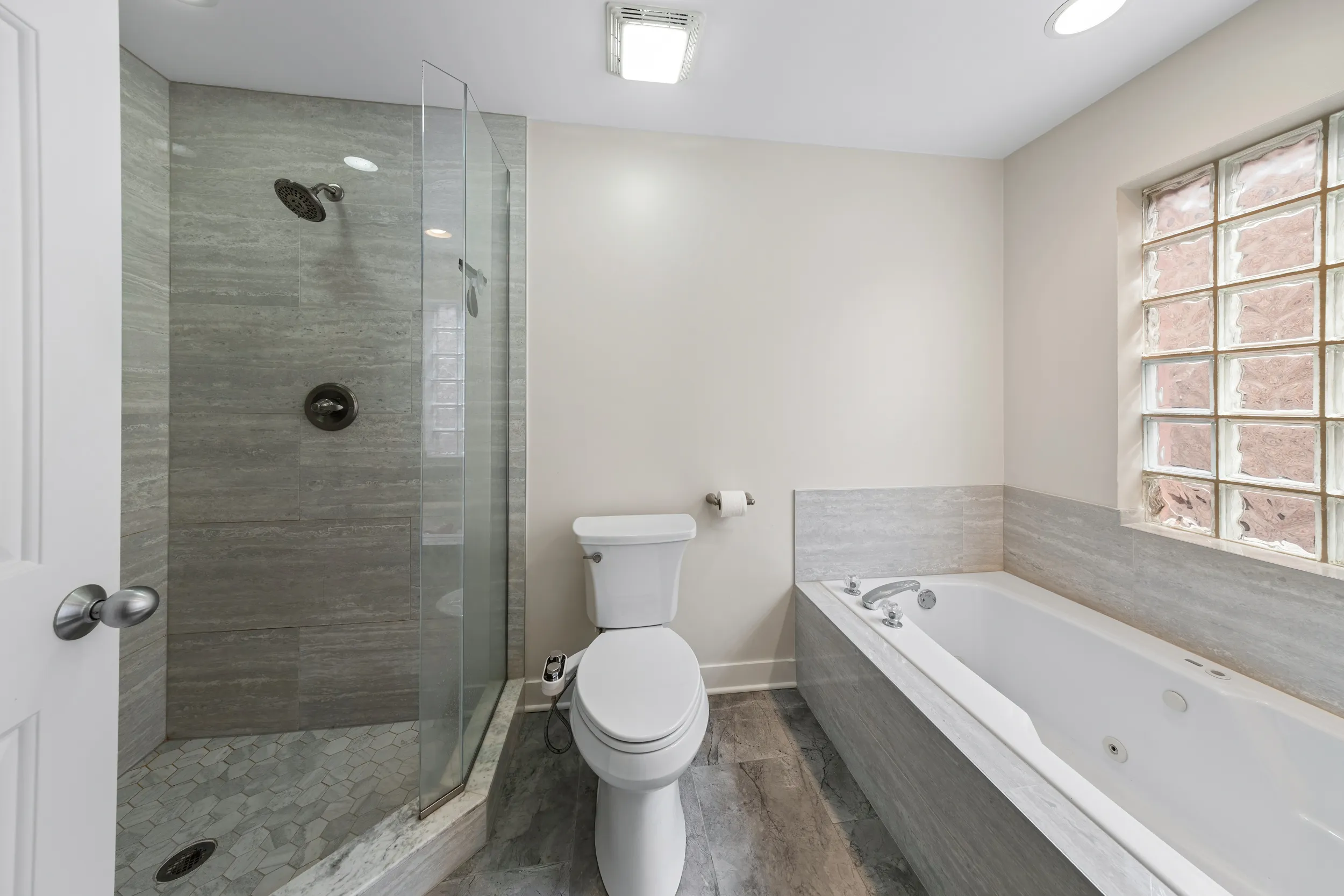811 W Superior St, ,  60642, USA 60642-unit#4-Chicago-IL