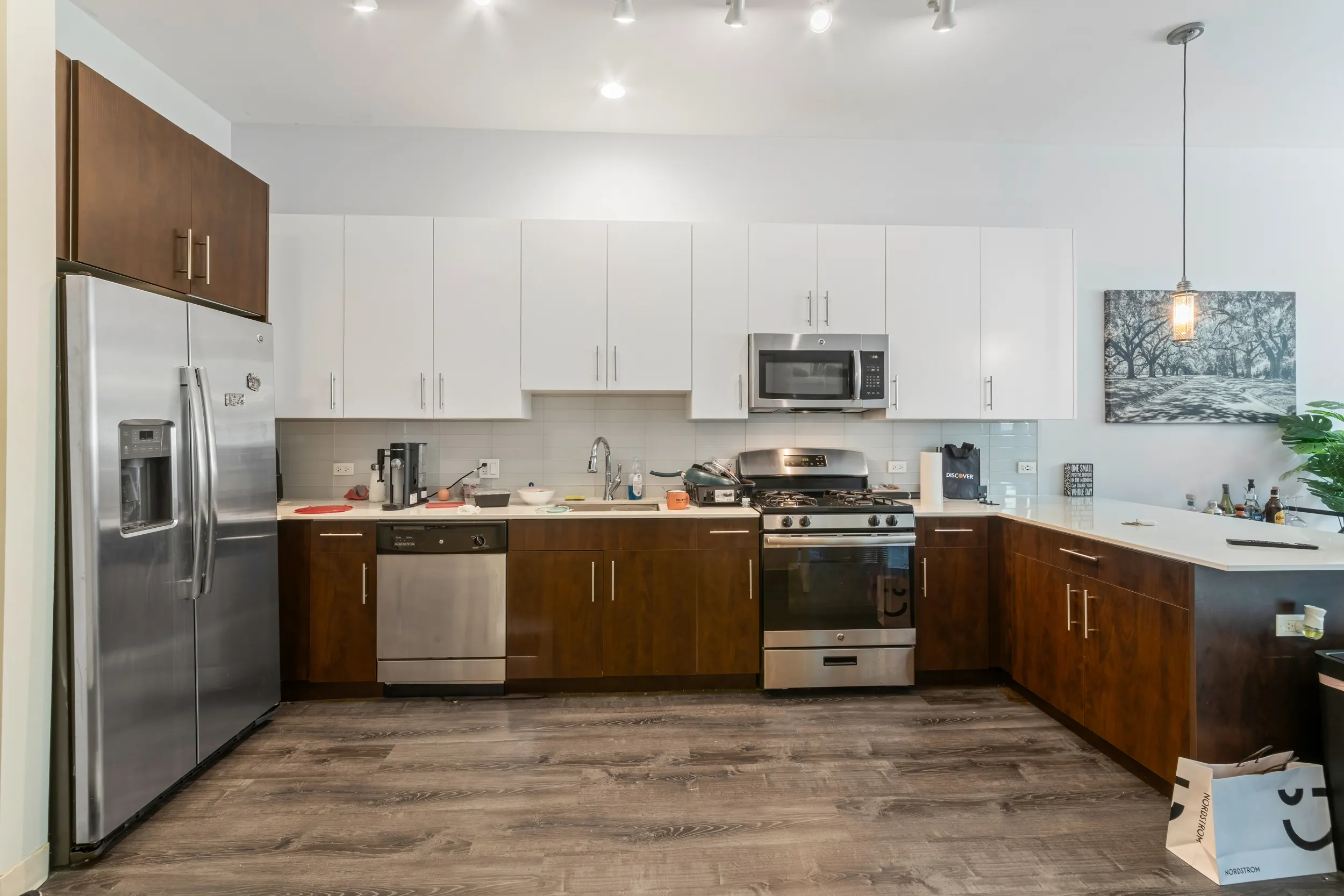 851 W Grand Ave, ,  60642, USA 60642-unit#102-Chicago-IL