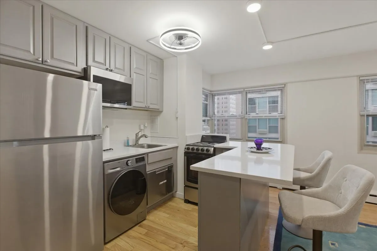 5630 N Sheridan Rd, , 60660, USA 60660-unit#S1101-Chicago-IL
