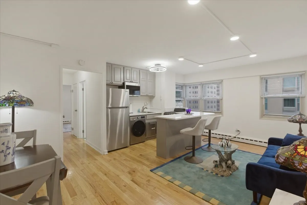 5630 N Sheridan Rd, ,  60660, USA 60660-unit#S1101-Chicago-IL