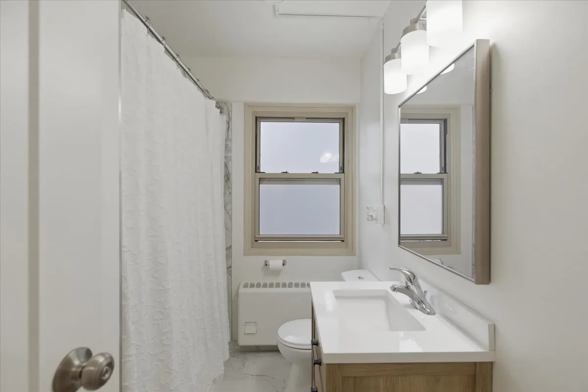 5630 N Sheridan Rd, ,  60660, USA 60660-unit#S1101-Chicago-IL