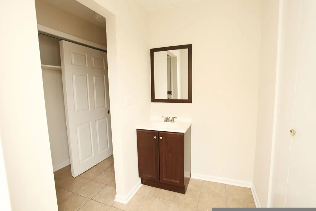 5847 N Winthrop Ave, ,  60660, USA 60660-unit#101-Chicago-IL