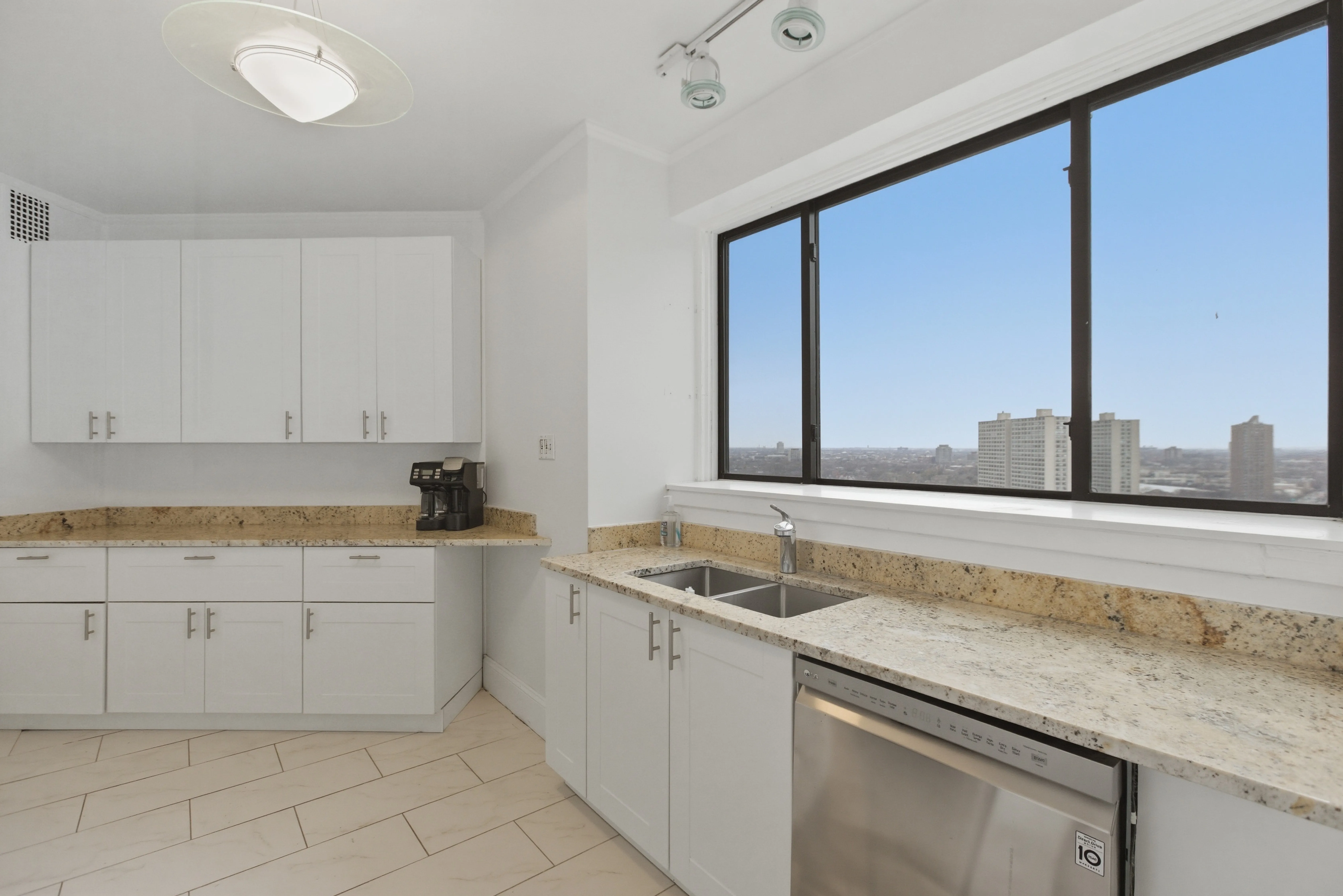 4940 S East End Ave, ,  60615, USA 60615-unit#17A-Chicago-IL