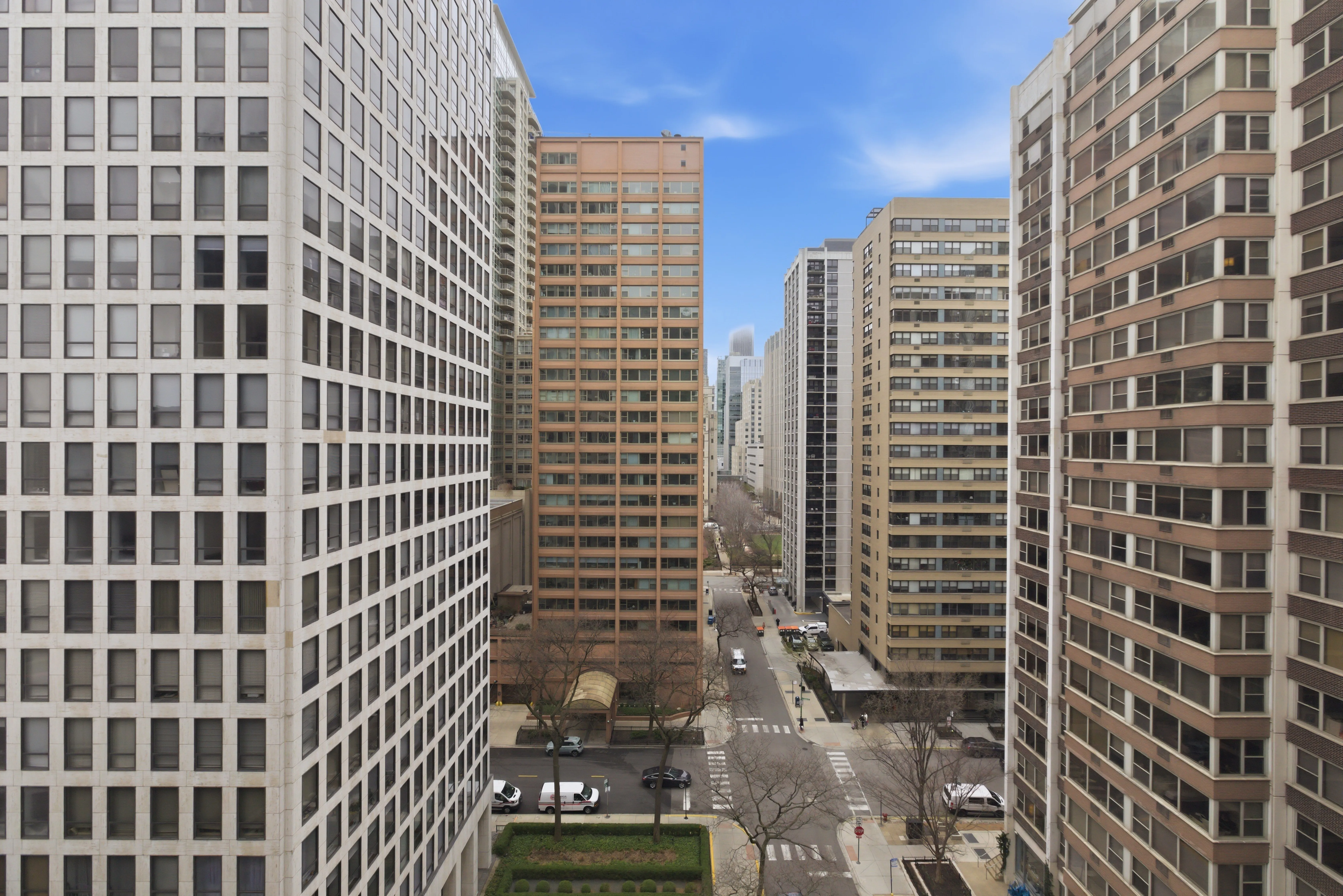 253 E Delaware Pl, ,  60611, USA 60611-unit#12H-Chicago-IL