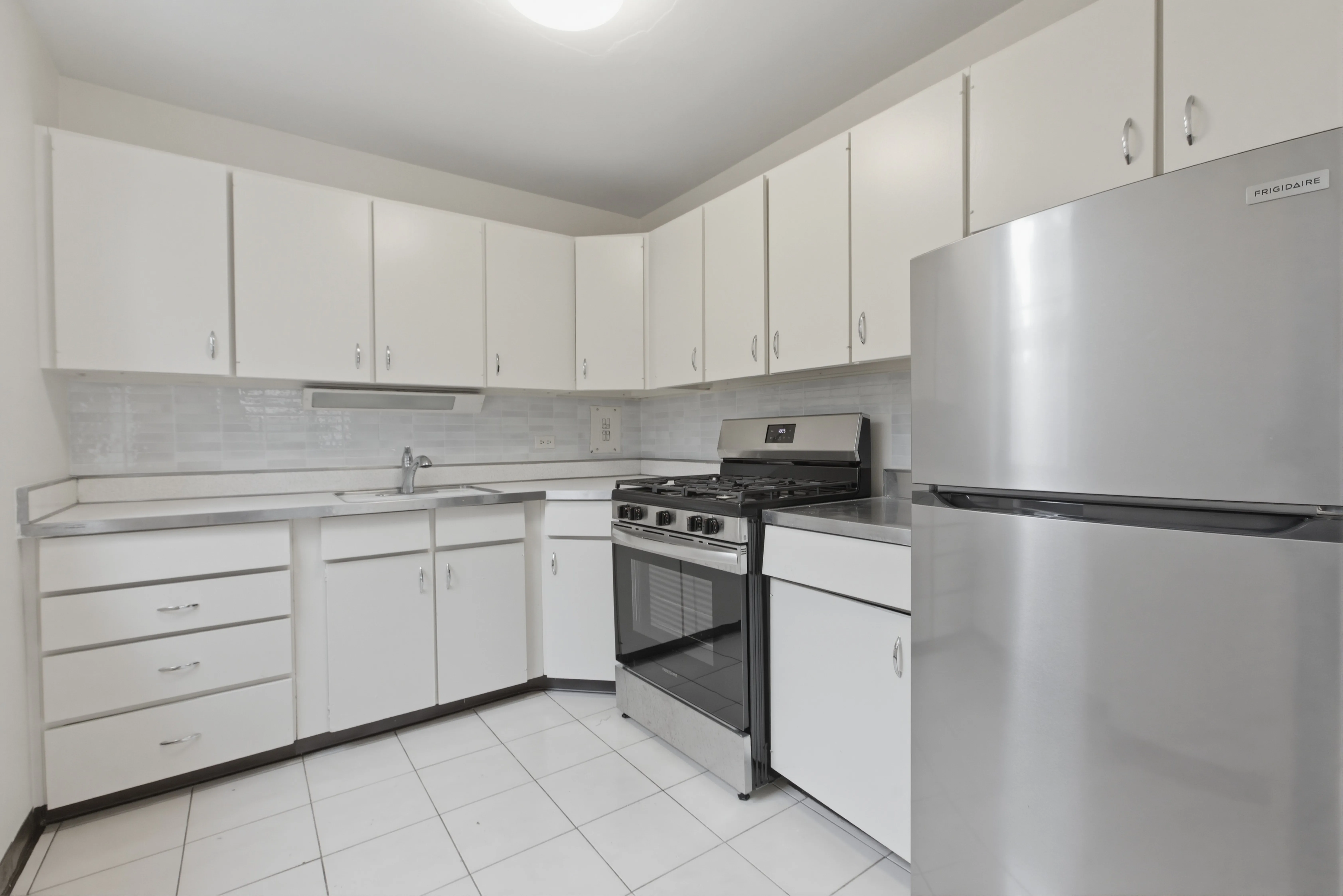 253 E Delaware Pl, ,  60611, USA 60611-unit#12H-Chicago-IL