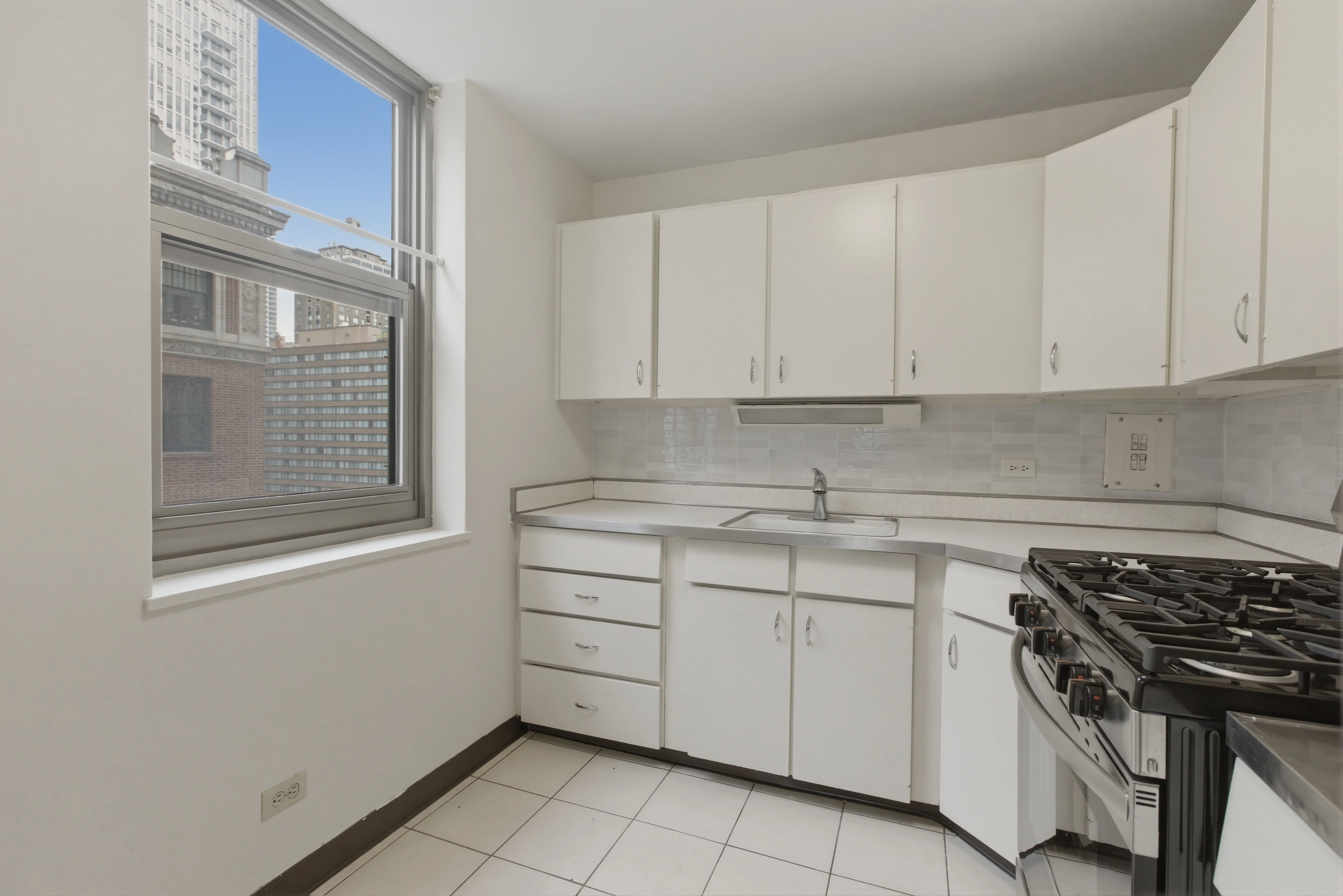 253 E Delaware Pl, ,  60611, USA 60611-unit#12H-Chicago-IL