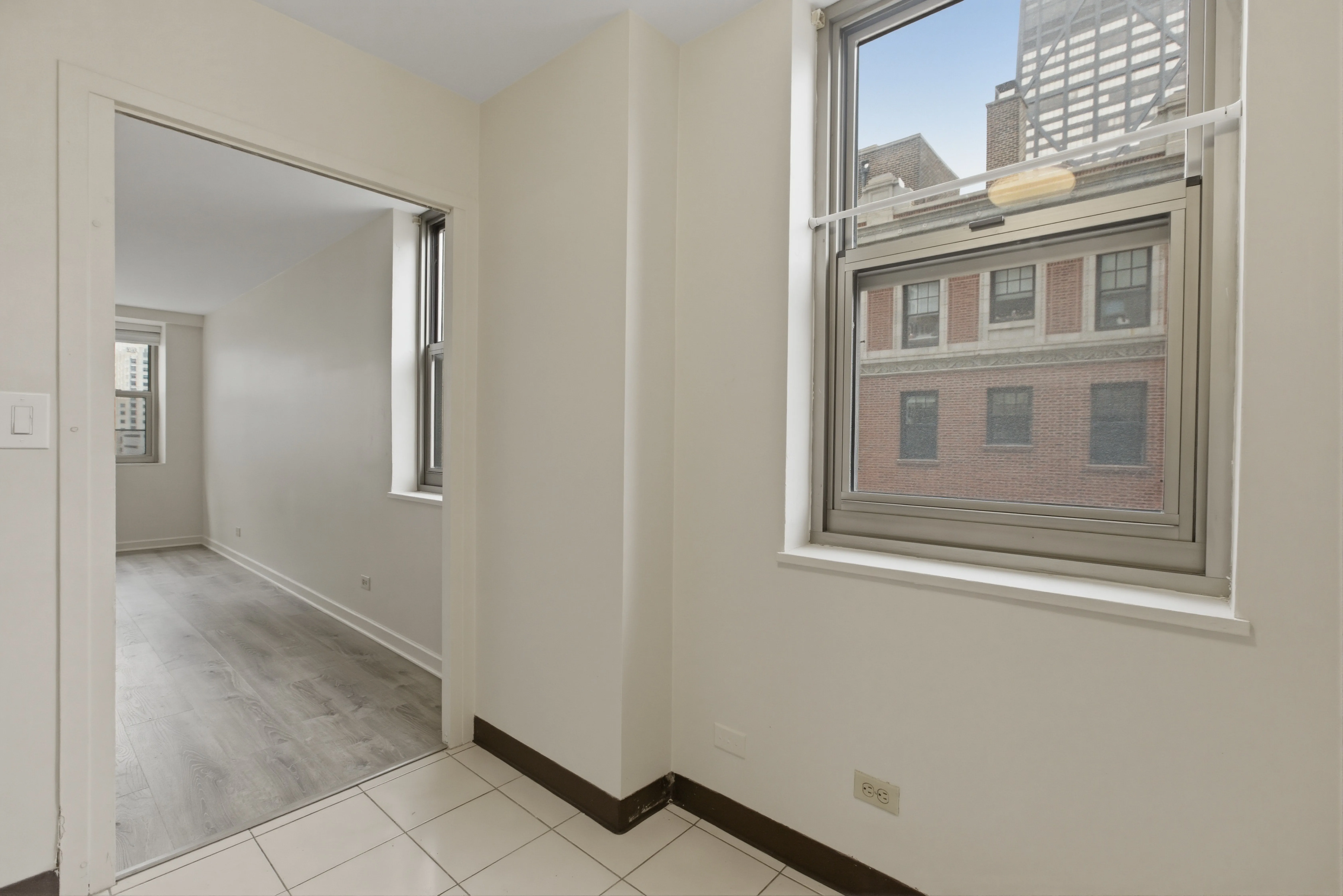 253 E Delaware Pl, ,  60611, USA 60611-unit#12H-Chicago-IL