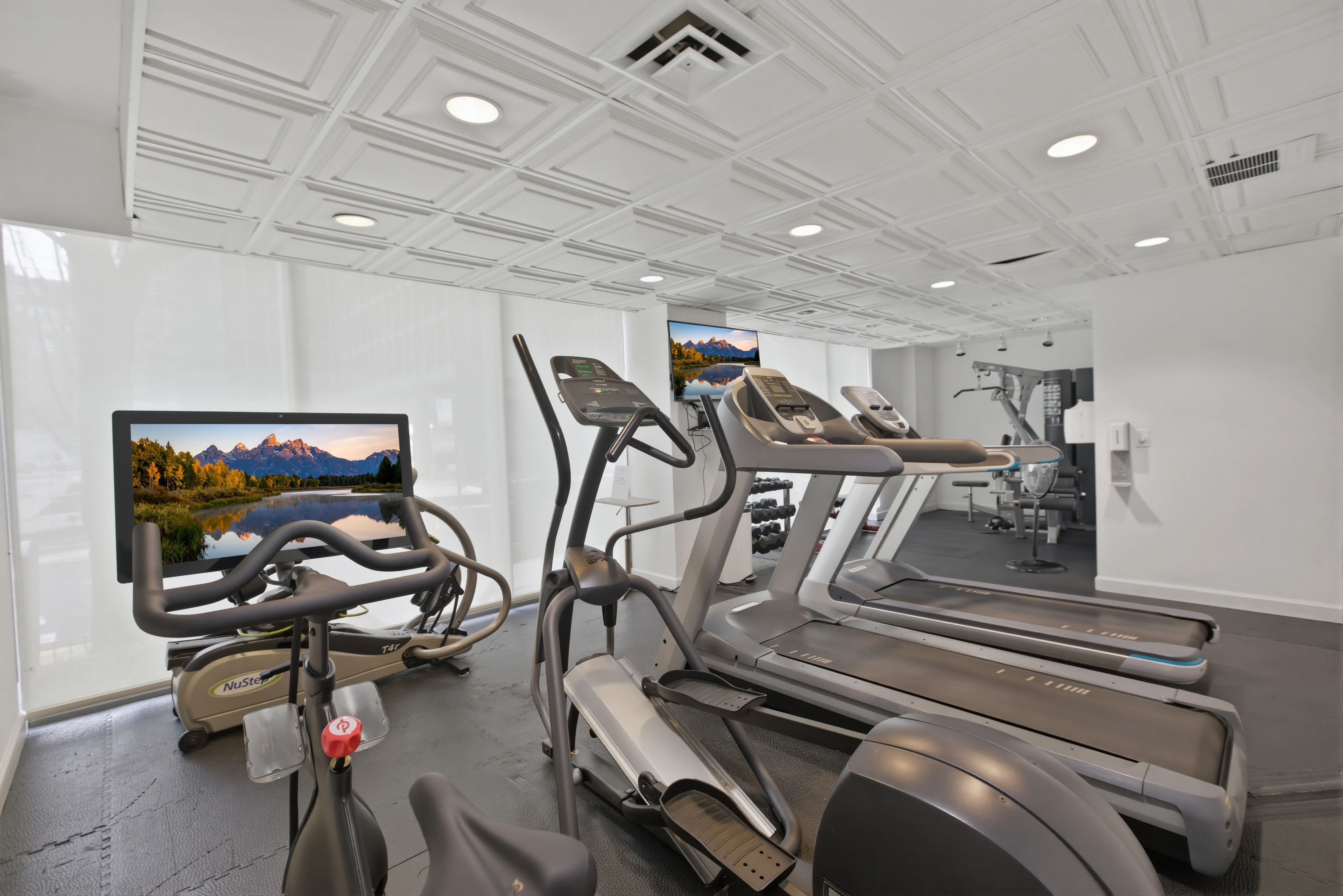 253 E Delaware Pl, ,  60611, USA 60611-unit#12H-Chicago-IL