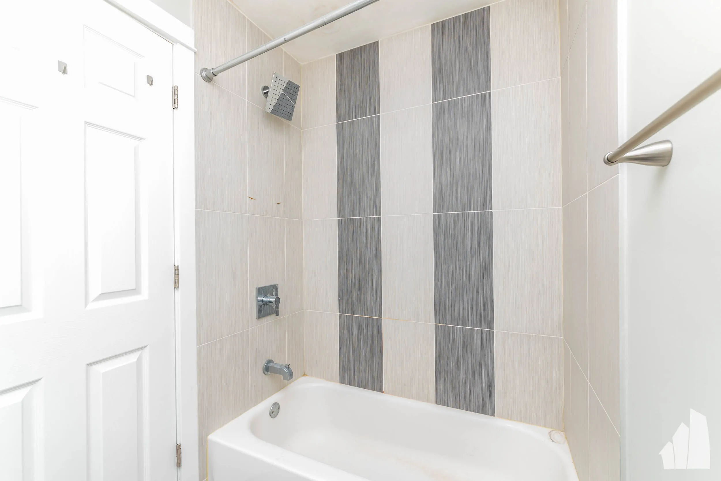 2437 N Ashland Ave, ,  60614, USA 60614-unit#GDN-Chicago-IL