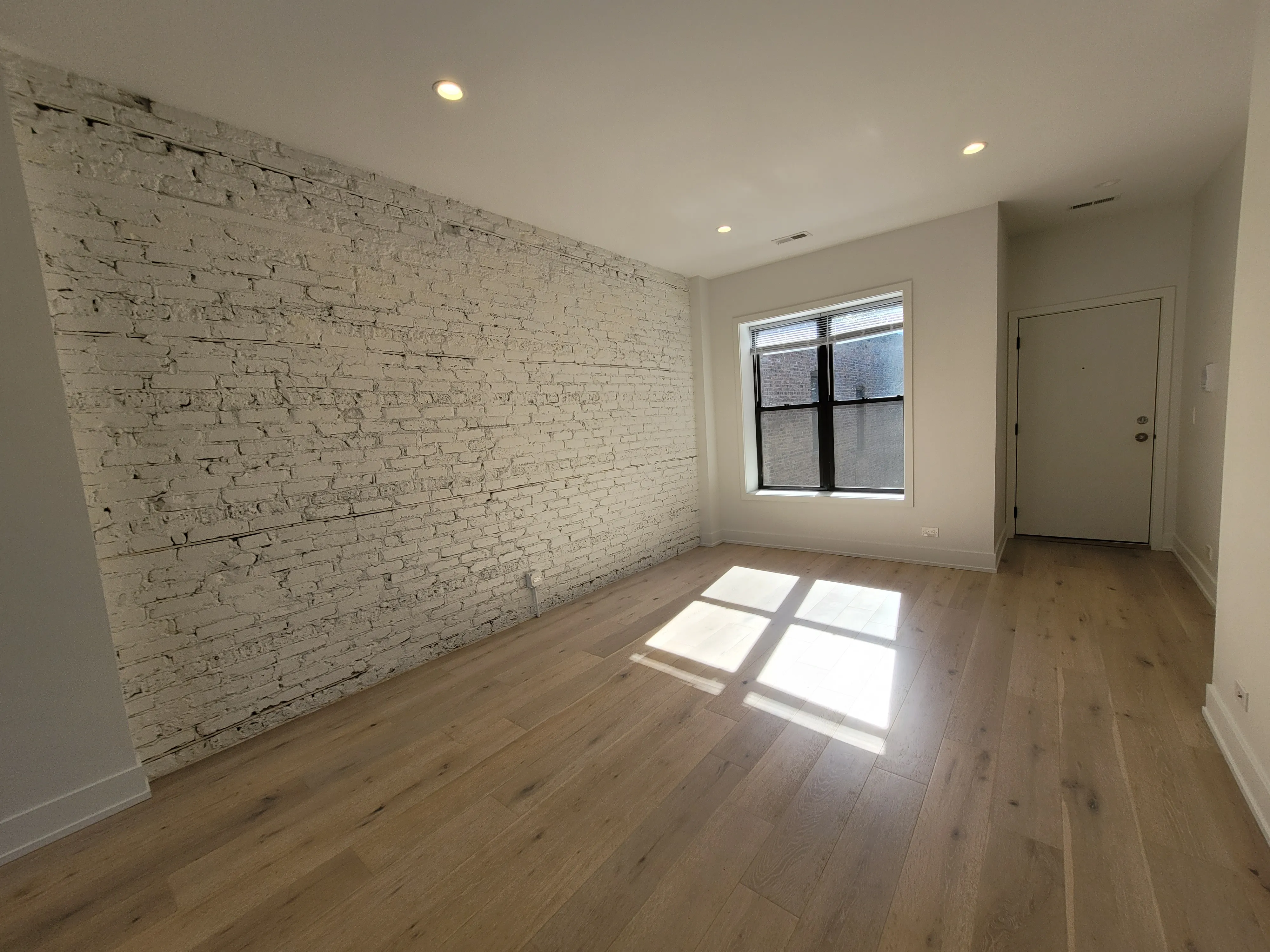1334 W Bryn Mawr Ave, ,  60660, USA 60660-unit#3R-Chicago-IL