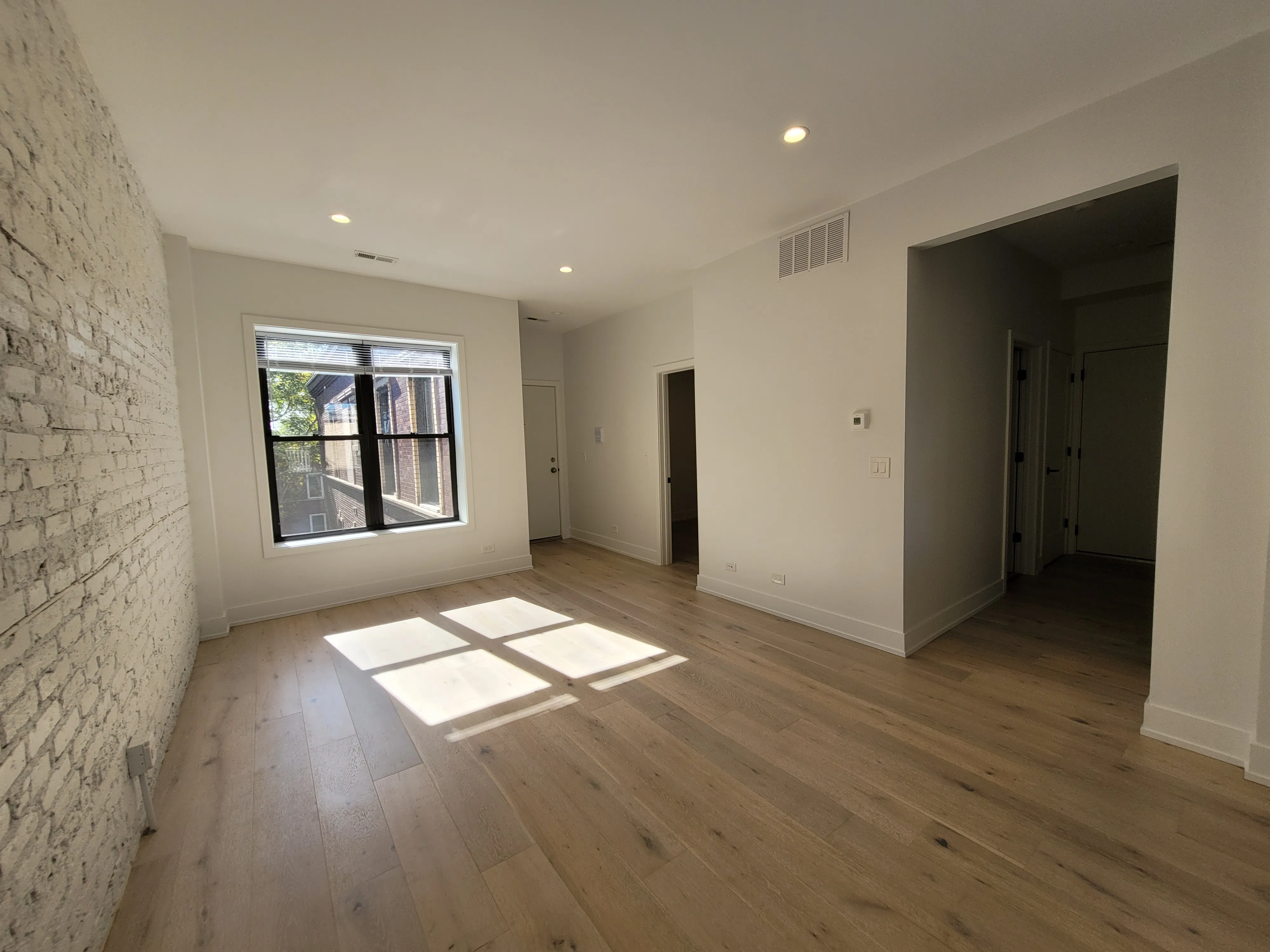 1334 W Bryn Mawr Ave, ,  60660, USA 60660-unit#3R-Chicago-IL