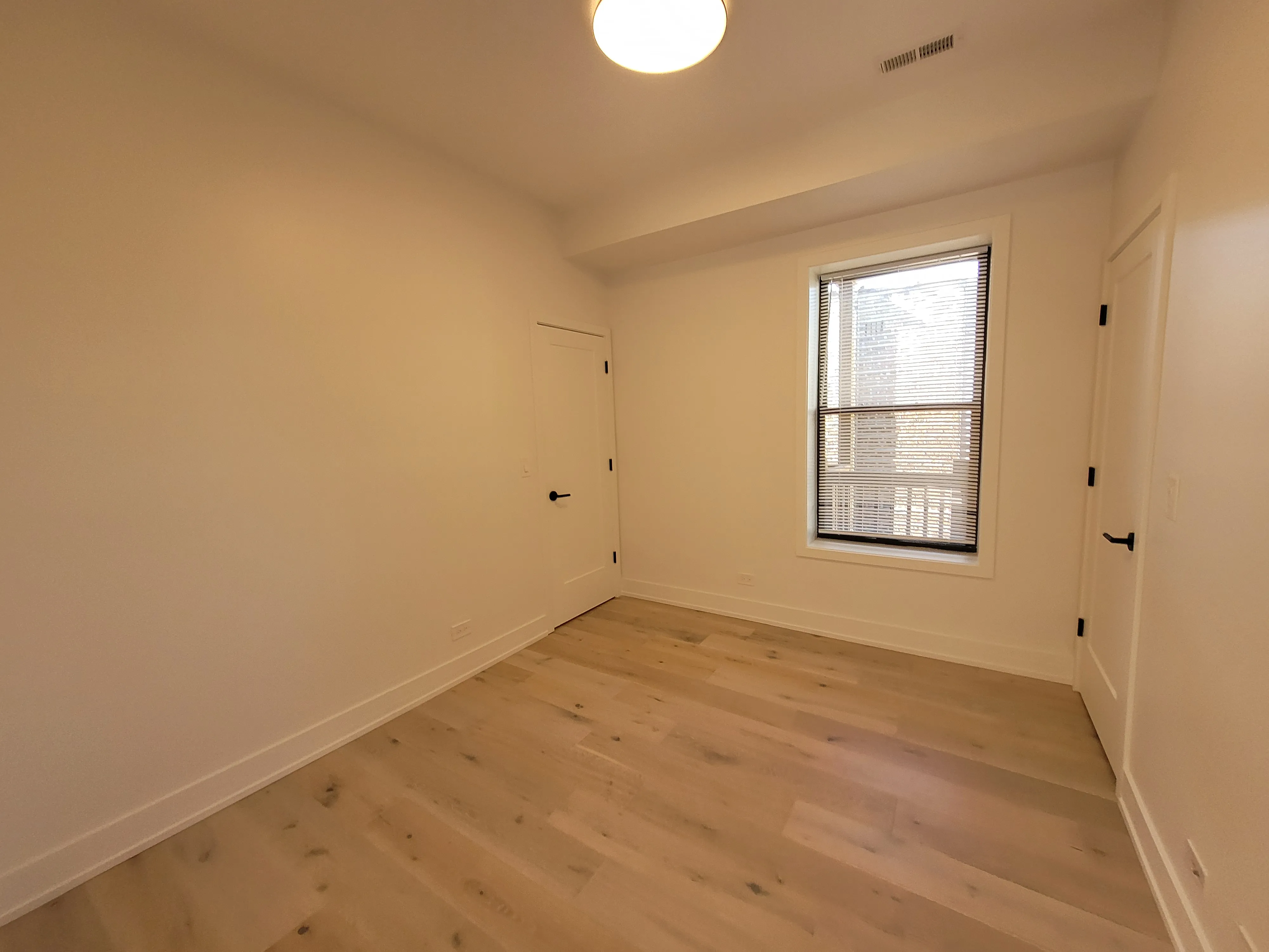 1334 W Bryn Mawr Ave, ,  60660, USA 60660-unit#3R-Chicago-IL