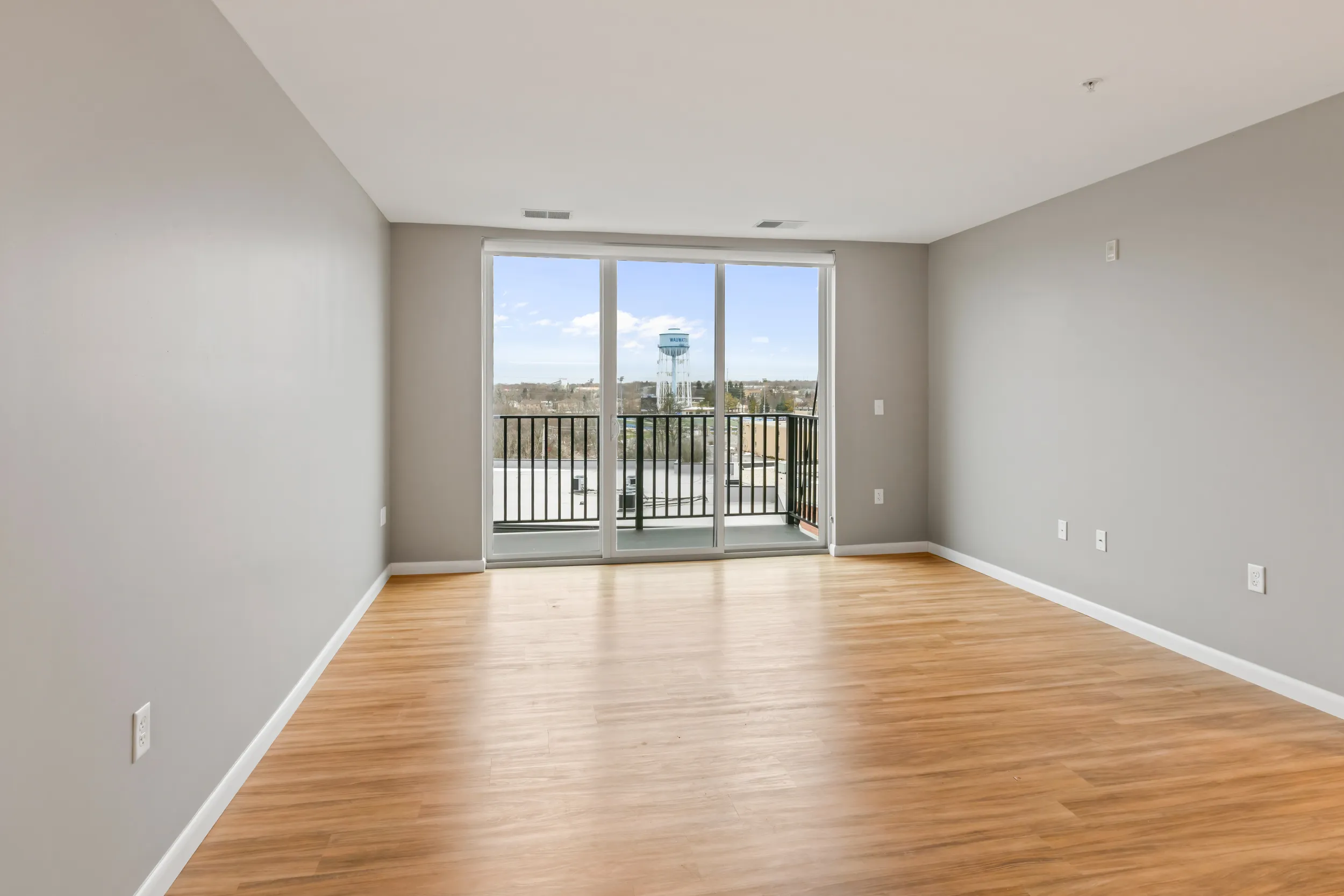 8041 W Bluemound Rd, , WI 53213, USA 53213-unit#107-Milwaukee-IL