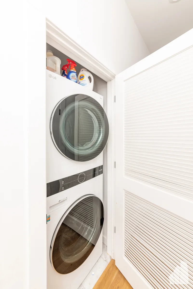 3517 N Reta Ave, ,  60657, USA 60657-unit#4R-Chicago-IL