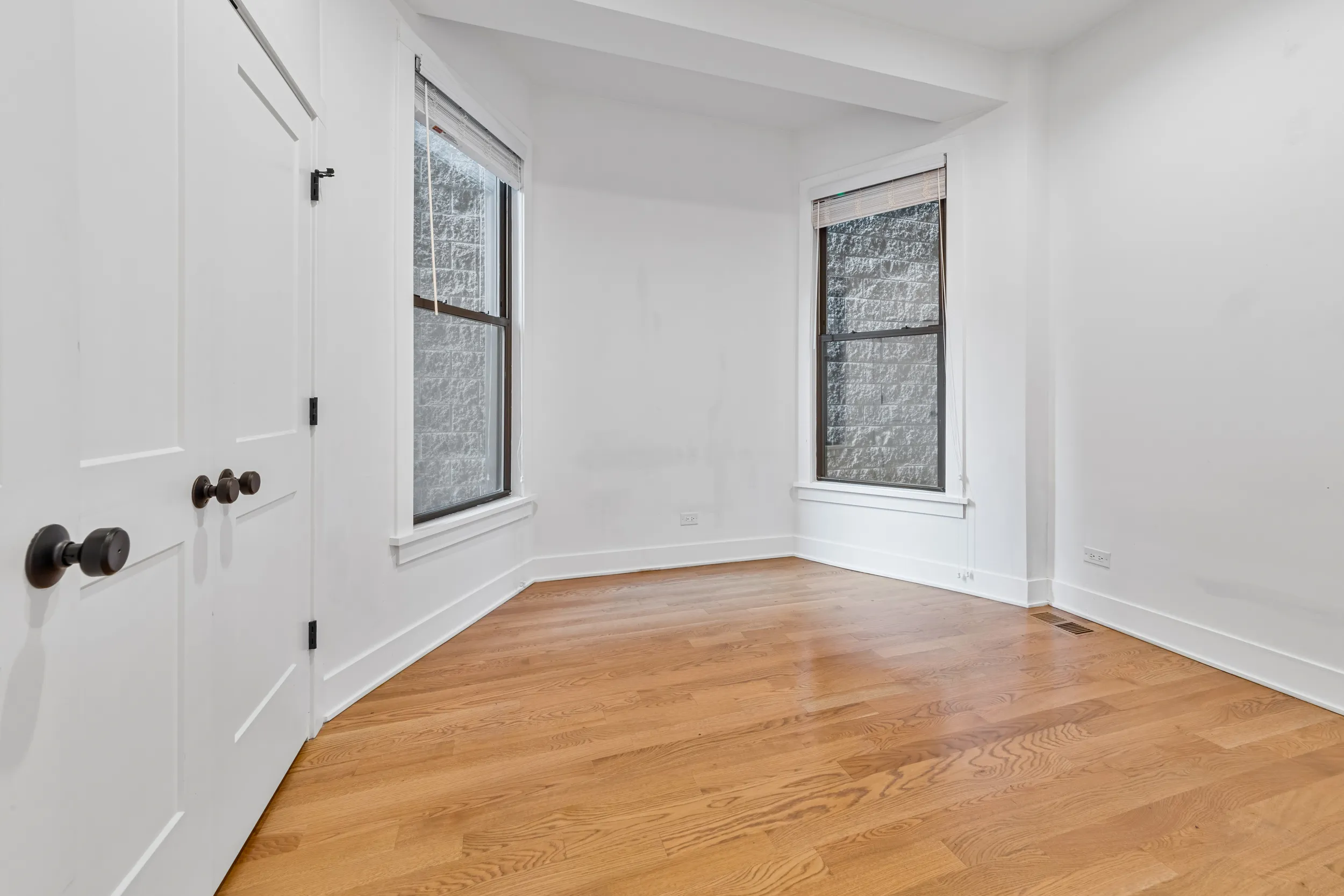 3517 N Reta Ave, ,  60657, USA 60657-unit#4R-Chicago-IL