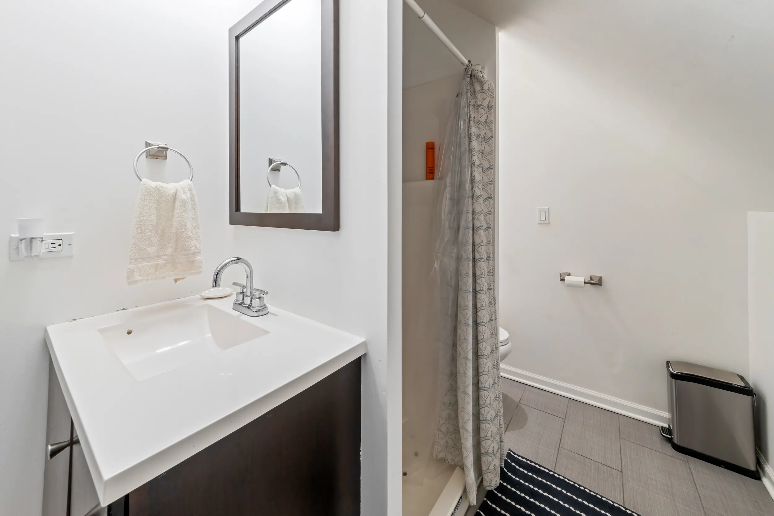 1214 W Melrose St, ,  60657, USA 60657-unit#CH-Chicago-IL