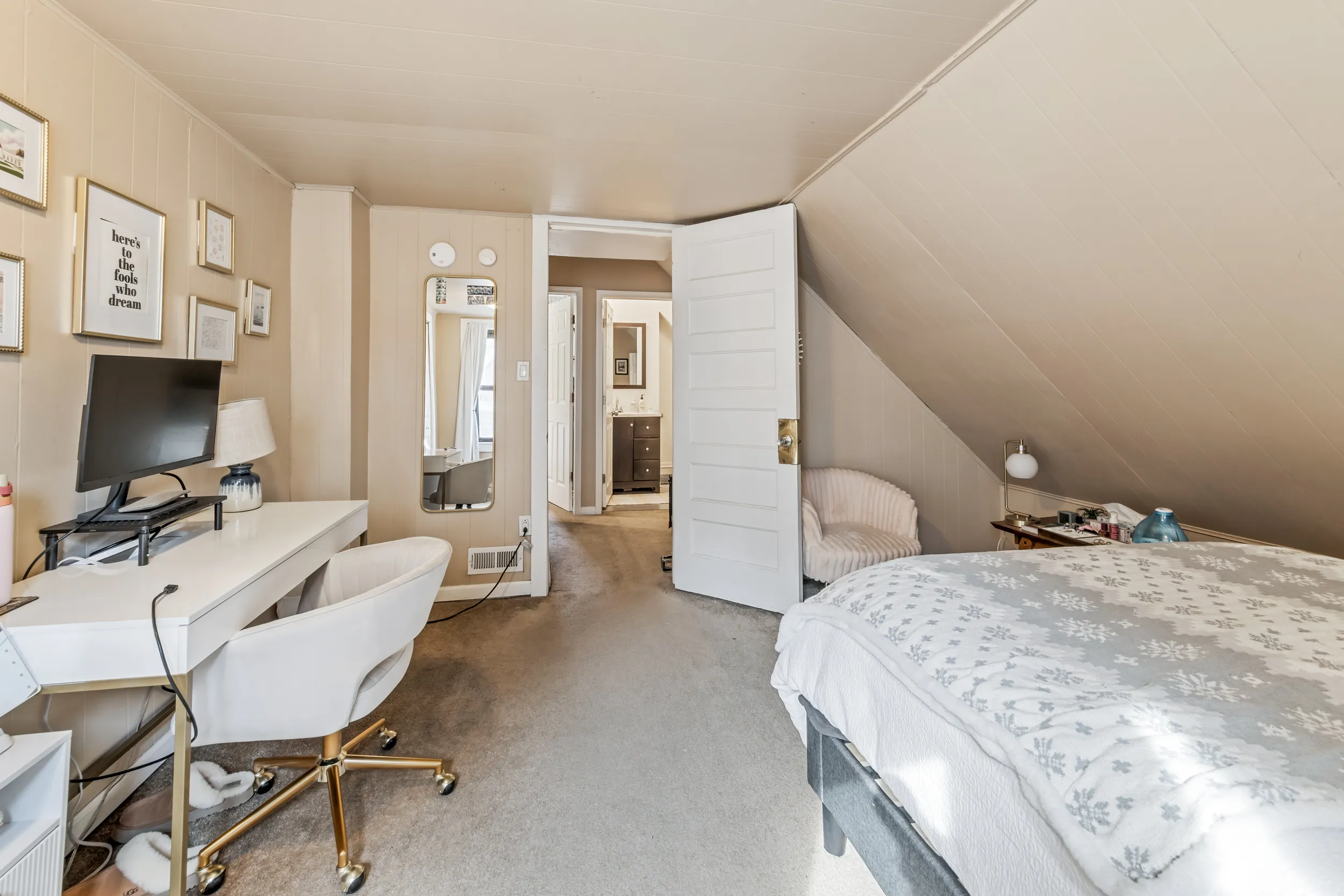 1214 W Melrose St, ,  60657, USA 60657-unit#CH-Chicago-IL