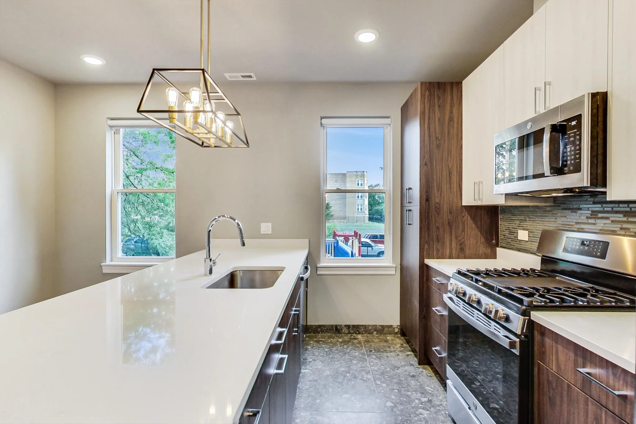 6204 S Kimbark Ave, ,  60637, USA 60637-unit#2W-Chicago-IL