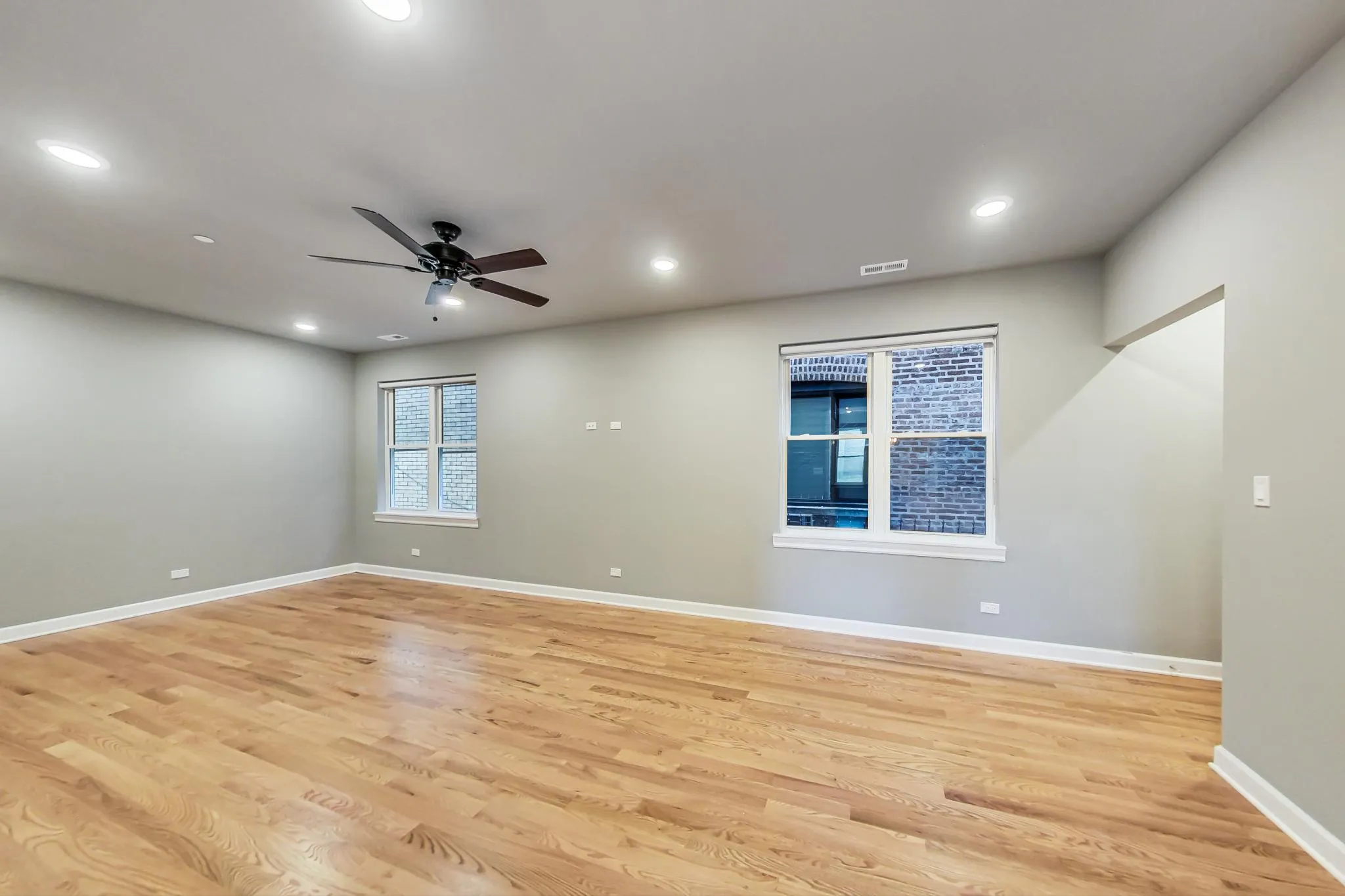 6204 S Kimbark Ave, ,  60637, USA 60637-unit#2W-Chicago-IL