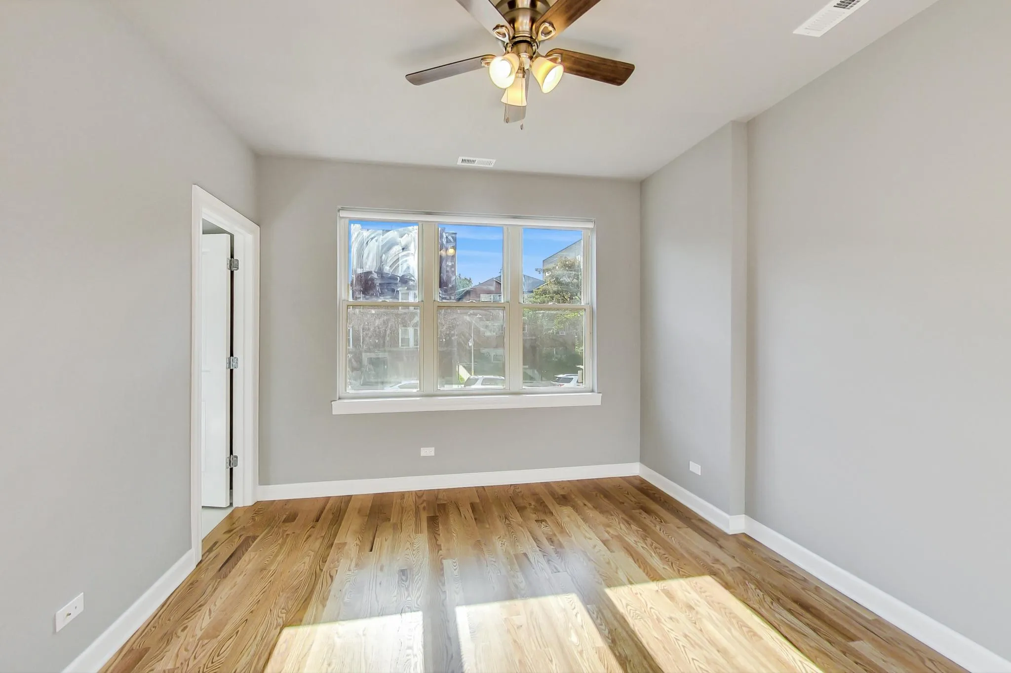 6204 S Kimbark Ave, , 60637, USA 60637-unit#2W-Chicago-IL