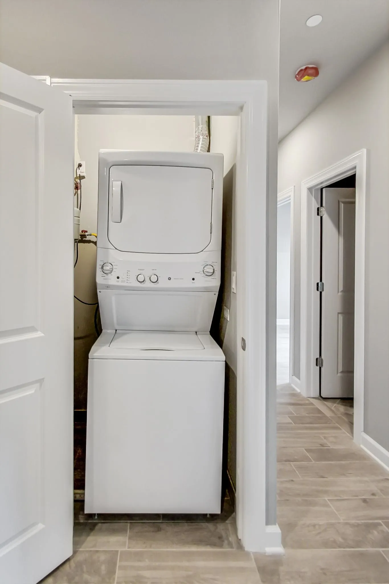 6204 S Kimbark Ave, , 60637, USA 60637-unit#2W-Chicago-IL