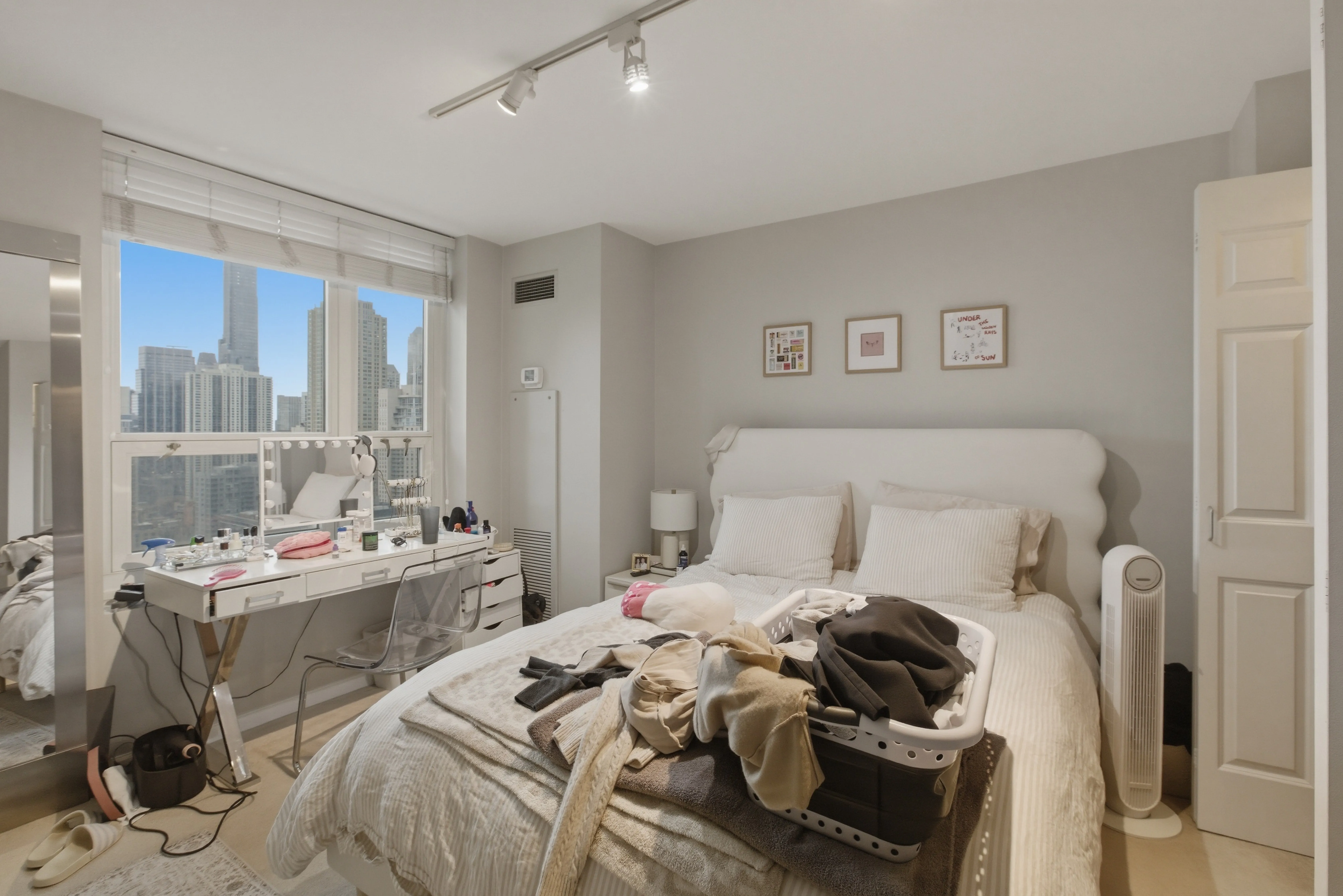 345 N La Salle Dr, ,  60654, USA 60654-unit#3202-Chicago-IL