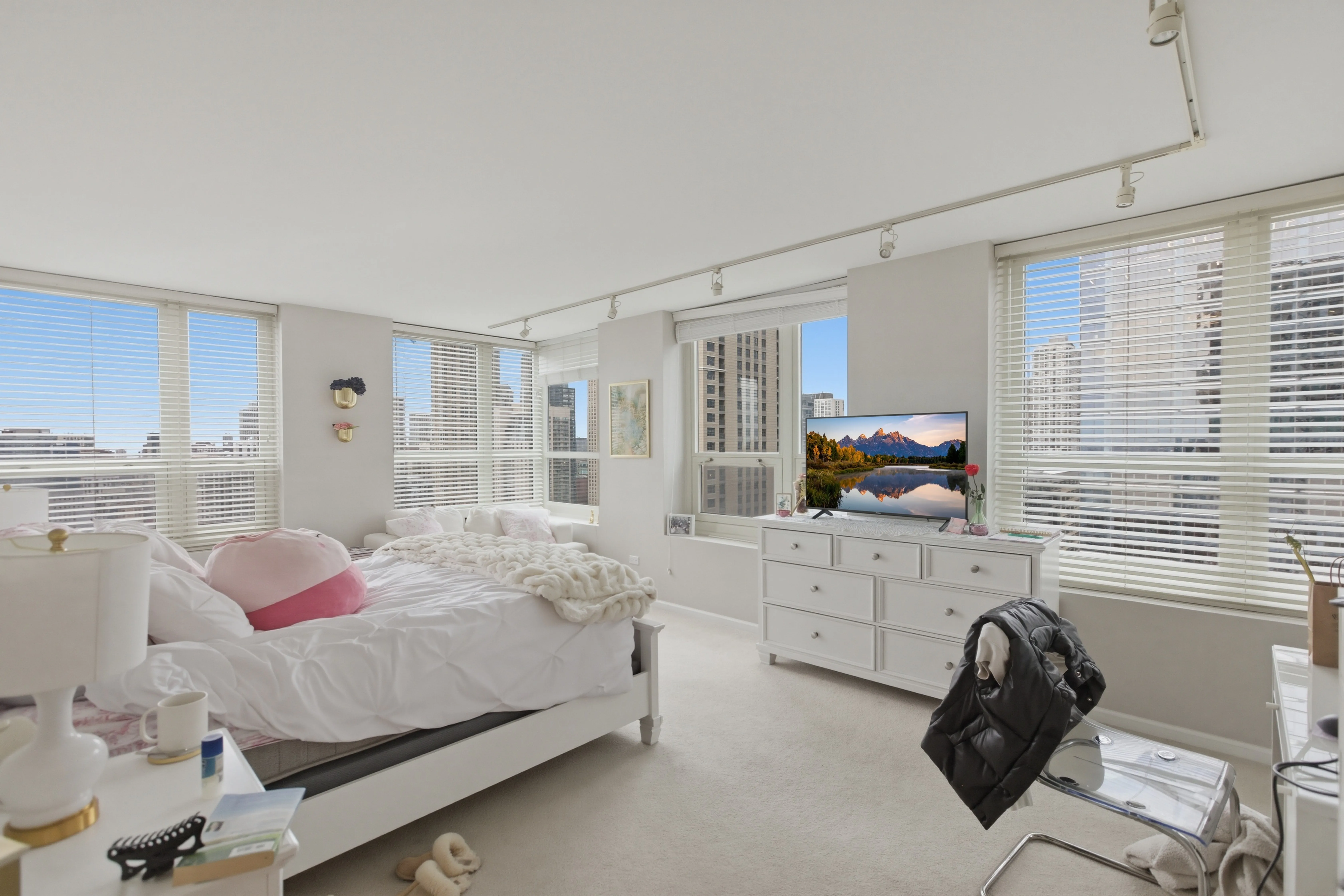 345 N La Salle Dr, ,  60654, USA 60654-unit#3202-Chicago-IL