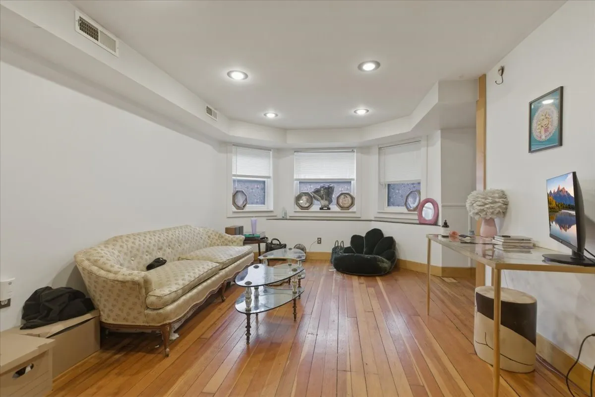 2711 N Lawndale Ave, ,  60647, USA 60647-unit#G-Chicago-IL