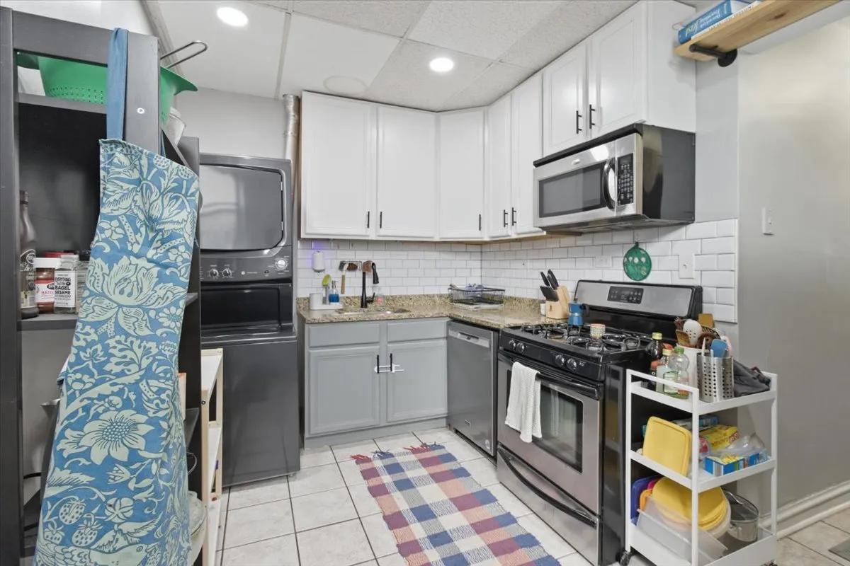 3147 W Wellington Ave, ,  60618, USA 60618-unit#G-Chicago-IL
