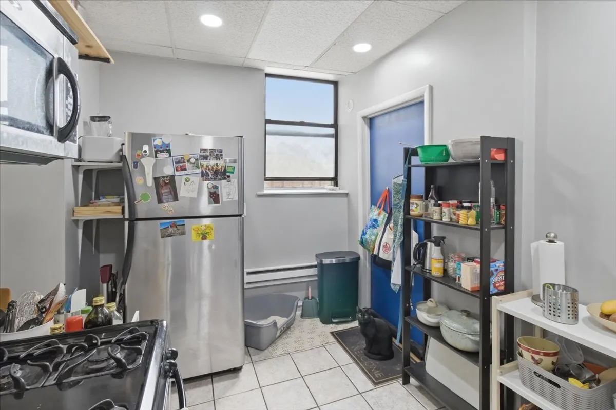 3147 W Wellington Ave, ,  60618, USA 60618-unit#G-Chicago-IL
