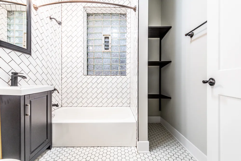 1435 N Washtenaw Ave, ,  60622, USA 60622-unit#1-Chicago-IL