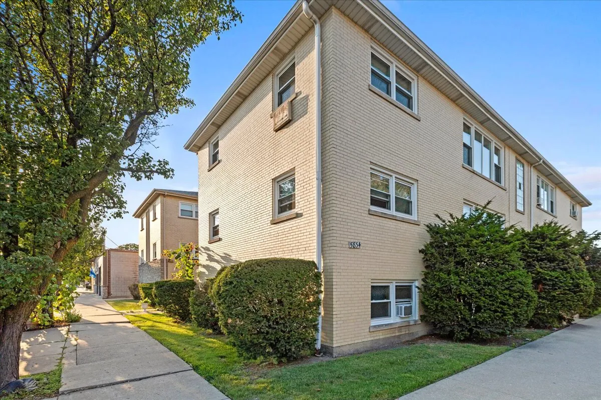5834 W Montrose Ave, ,  60634, USA 60634-unit#1S-Chicago-IL