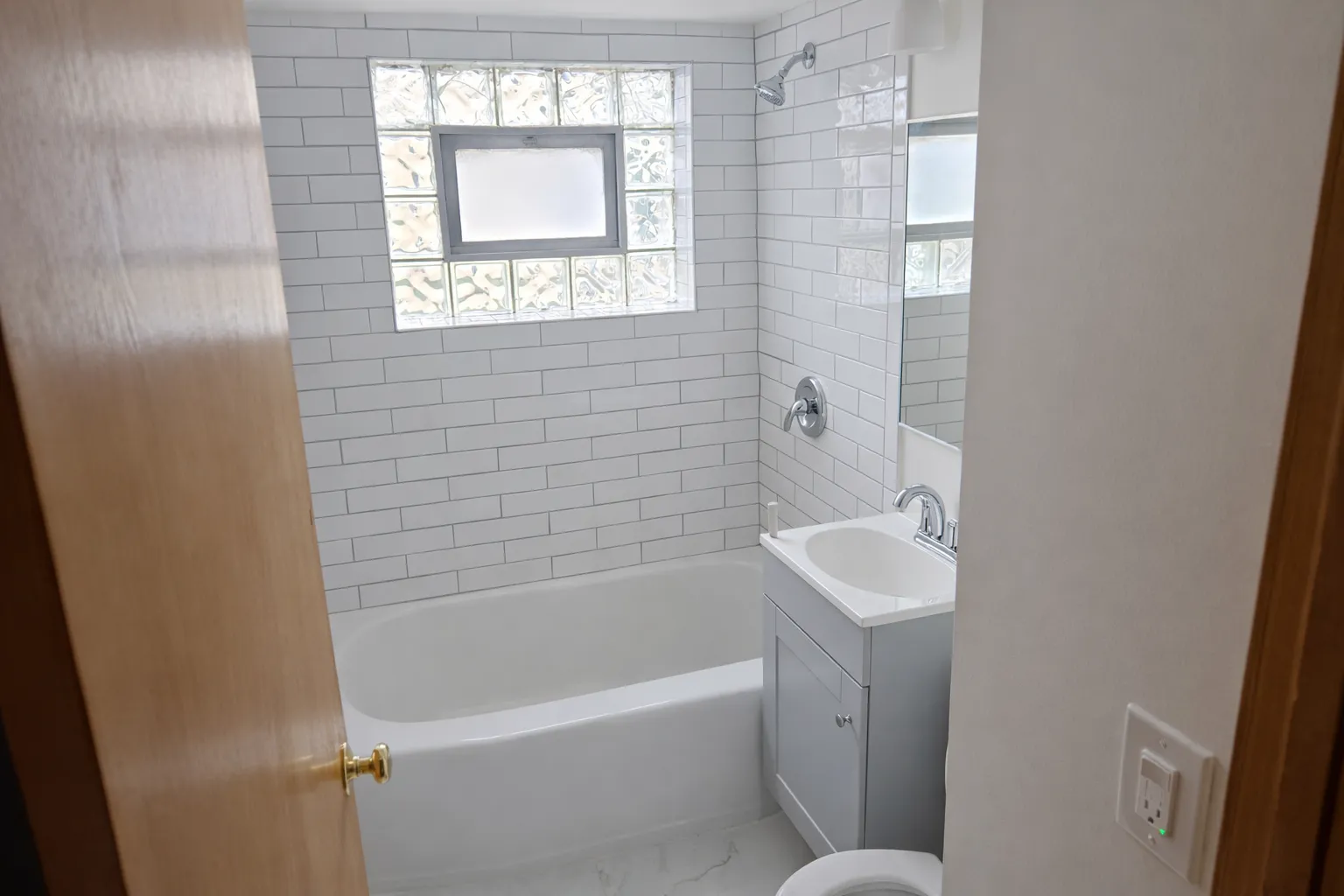 5834 W Montrose Ave, ,  60634, USA 60634-unit#1S-Chicago-IL