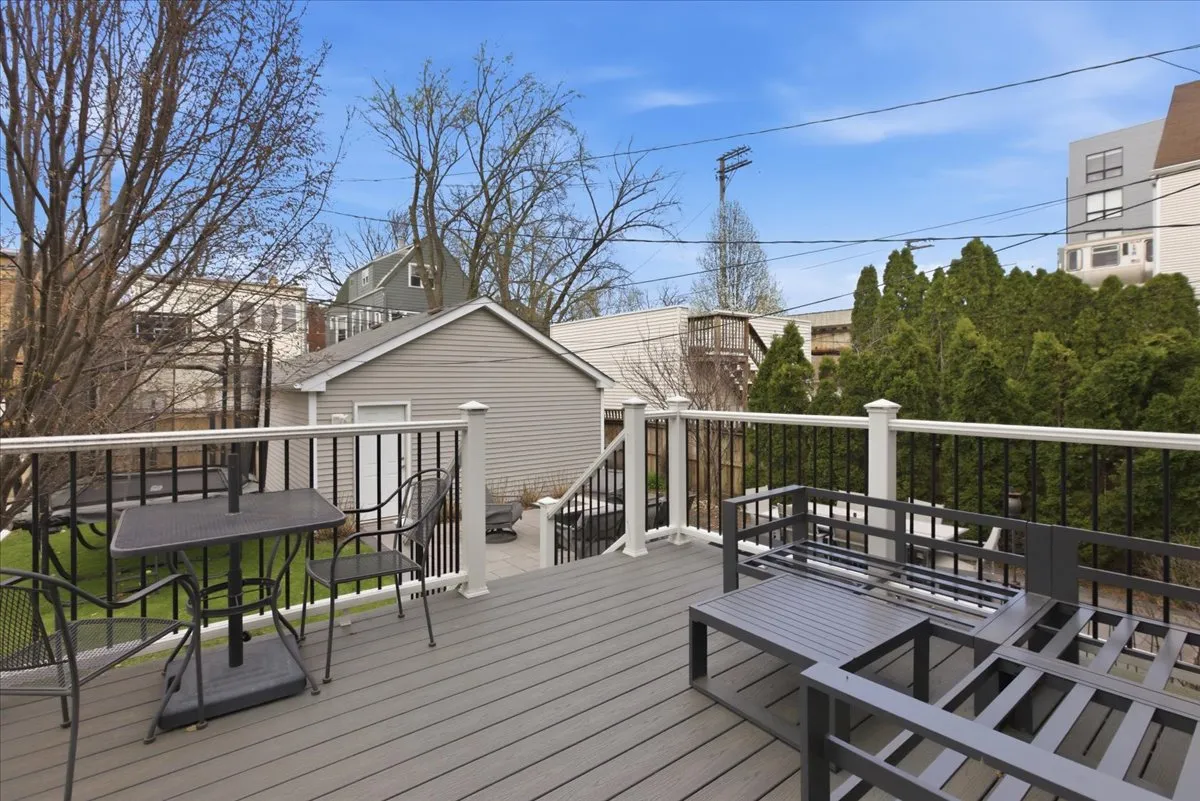 1828 W Berenice Ave, ,  60613, USA 60613-Chicago-IL