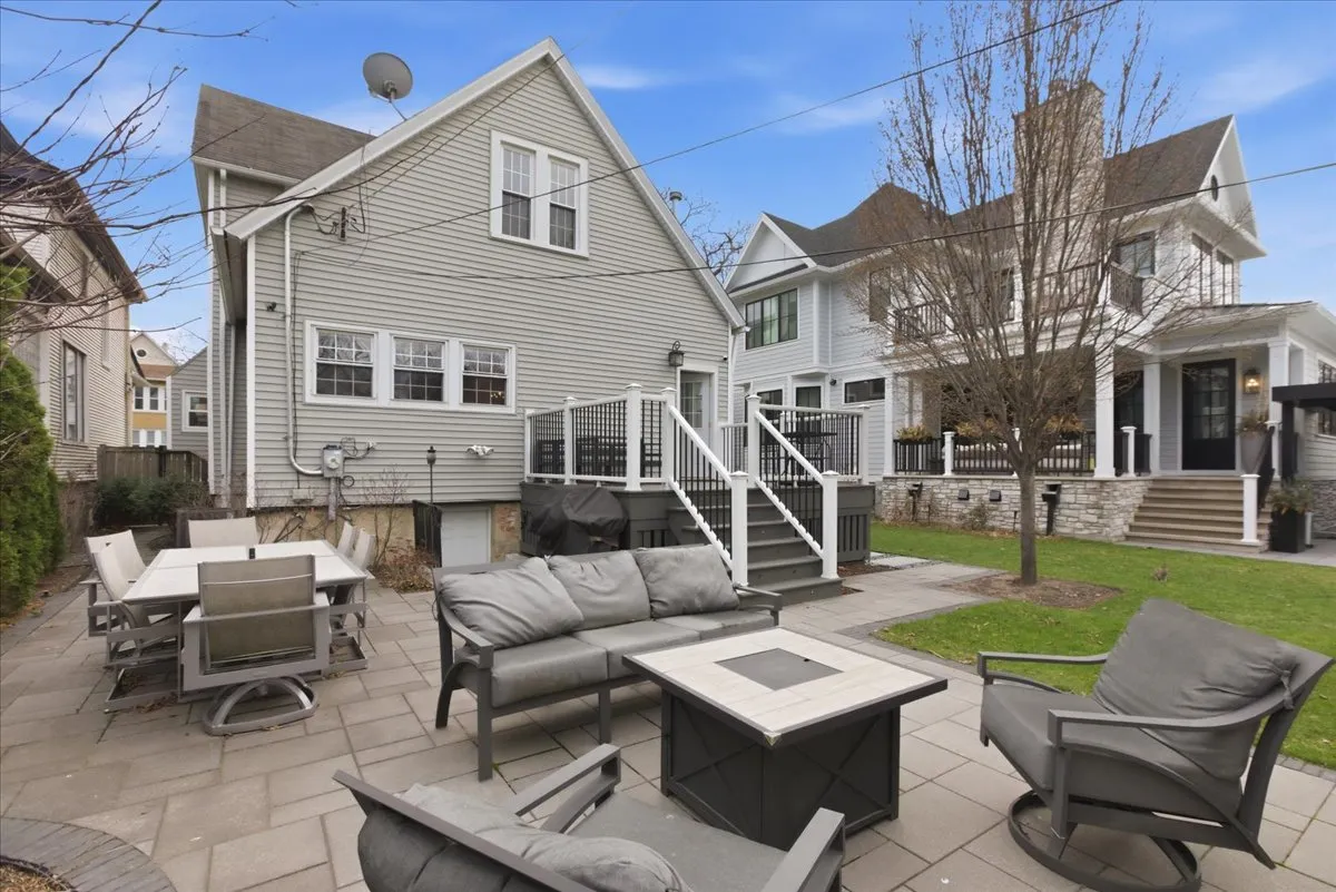 1828 W Berenice Ave, ,  60613, USA 60613-Chicago-IL