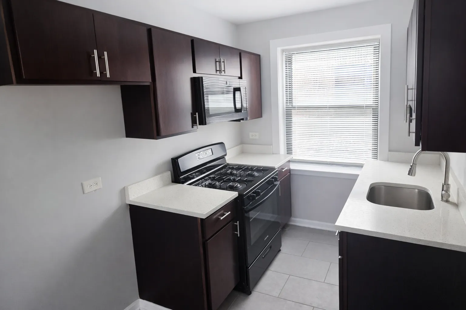 2125 E 67th St, ,  60649, USA 60649-unit#3E-Chicago-IL