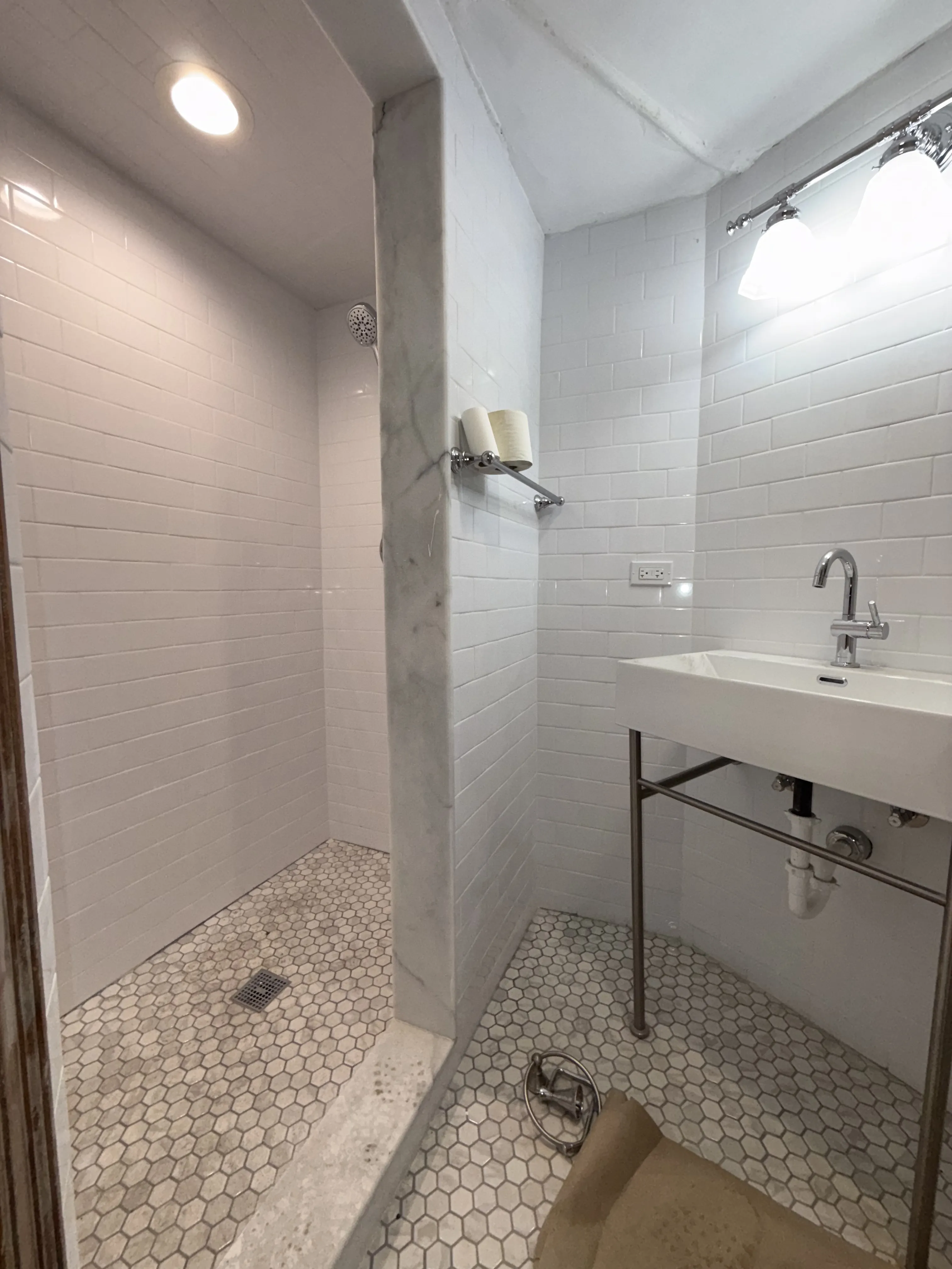 936 W Roscoe St, , 60657, USA 60657-unit#1R-Chicago-IL