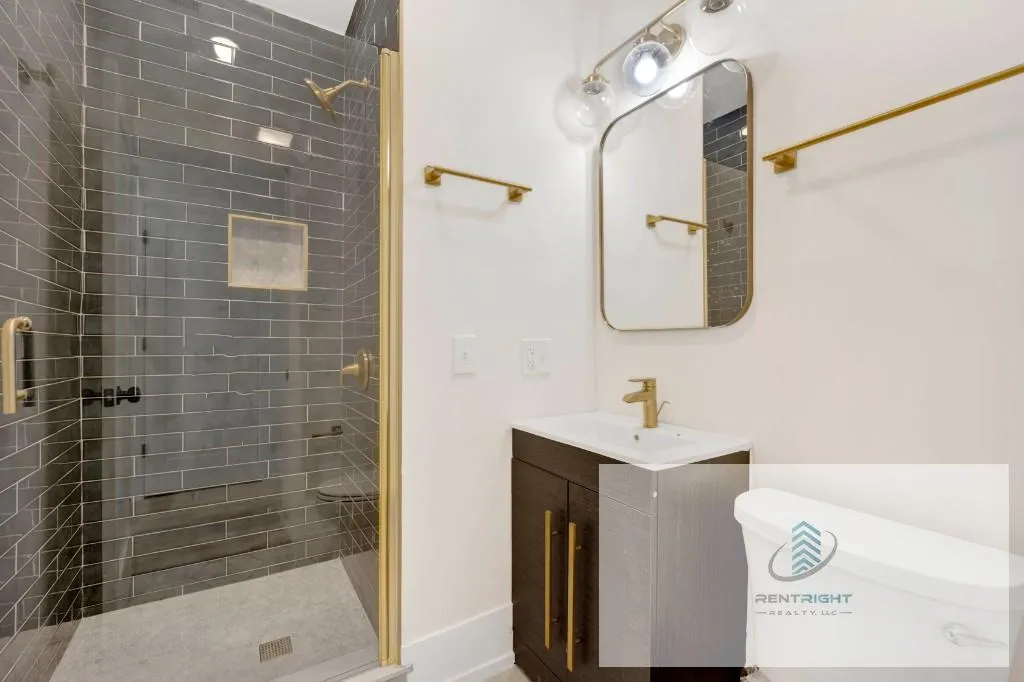 944 N Damen Ave, ,  60622, USA 60622-unit#2-F-Chicago-IL